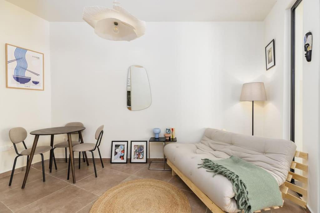 Japandi Style Flat In Center * Thessaloniki