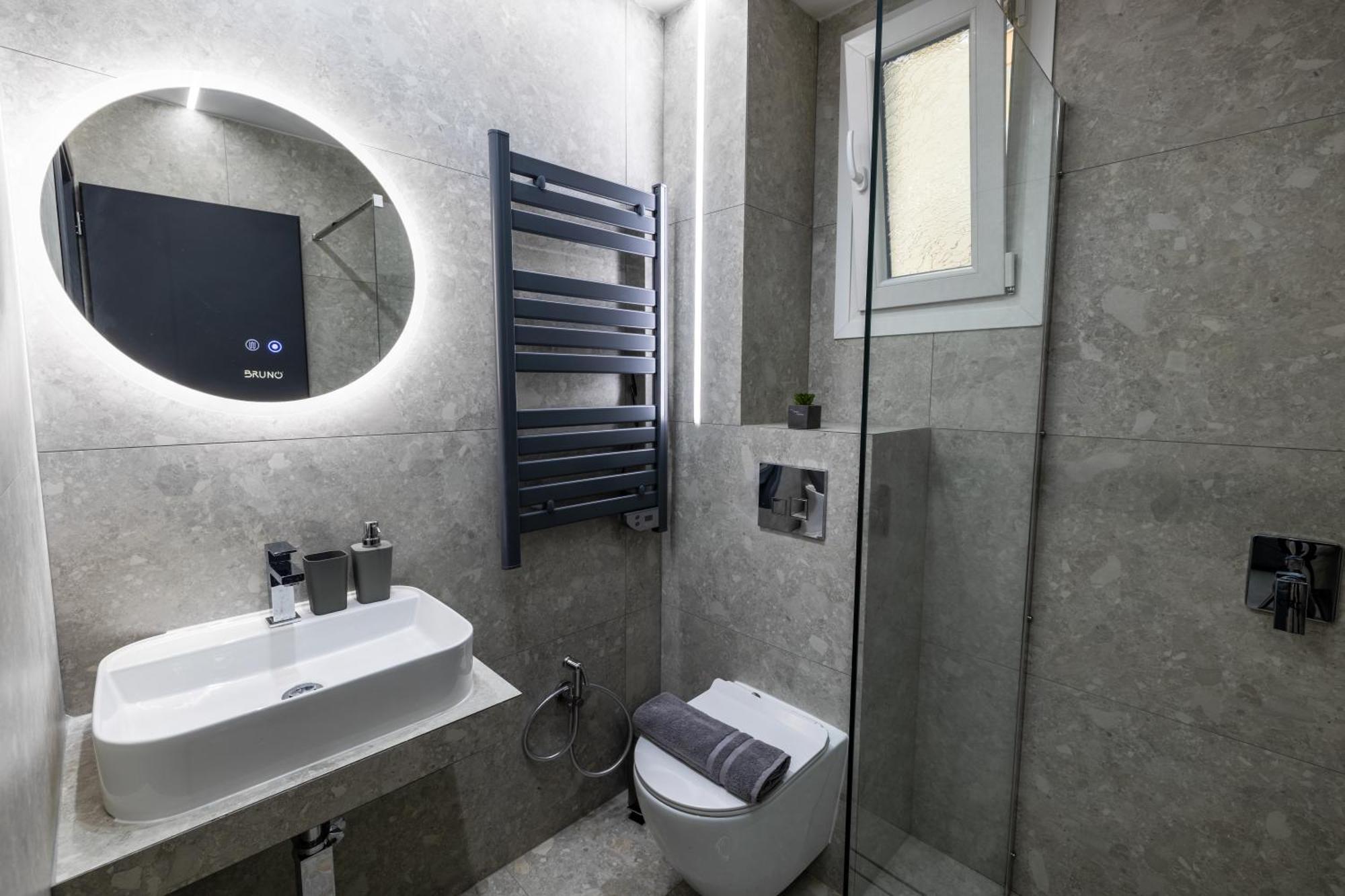 Apartment Kamara Urban Retreat By #db Premium