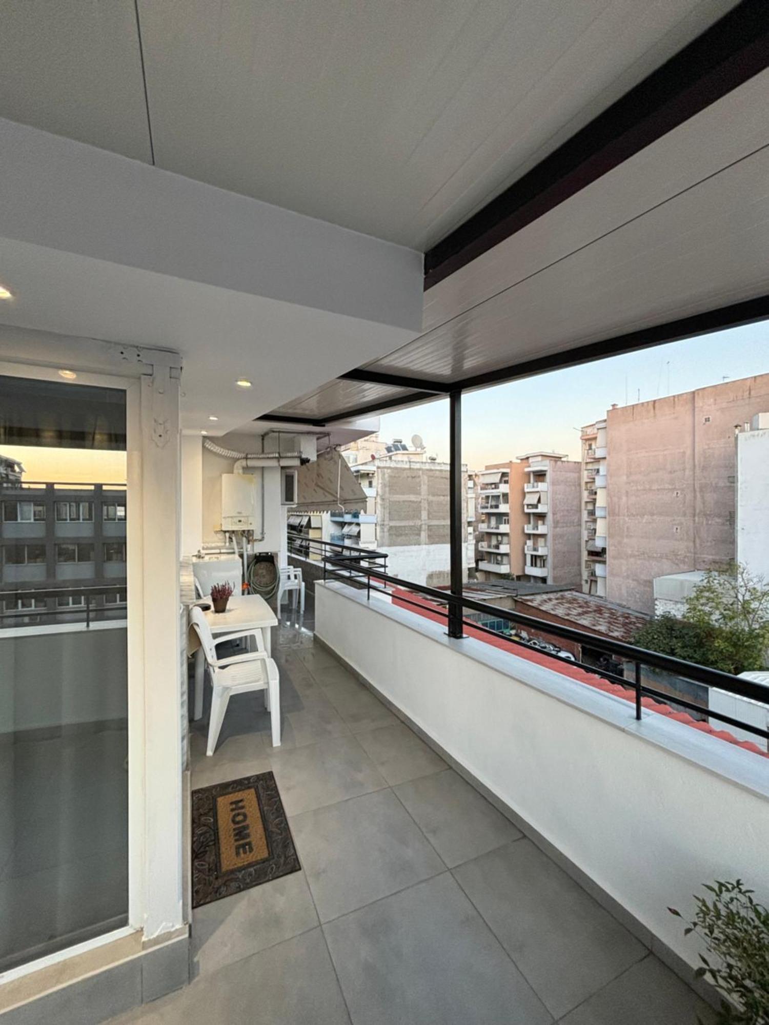 η βεράντα * Thessaloniki