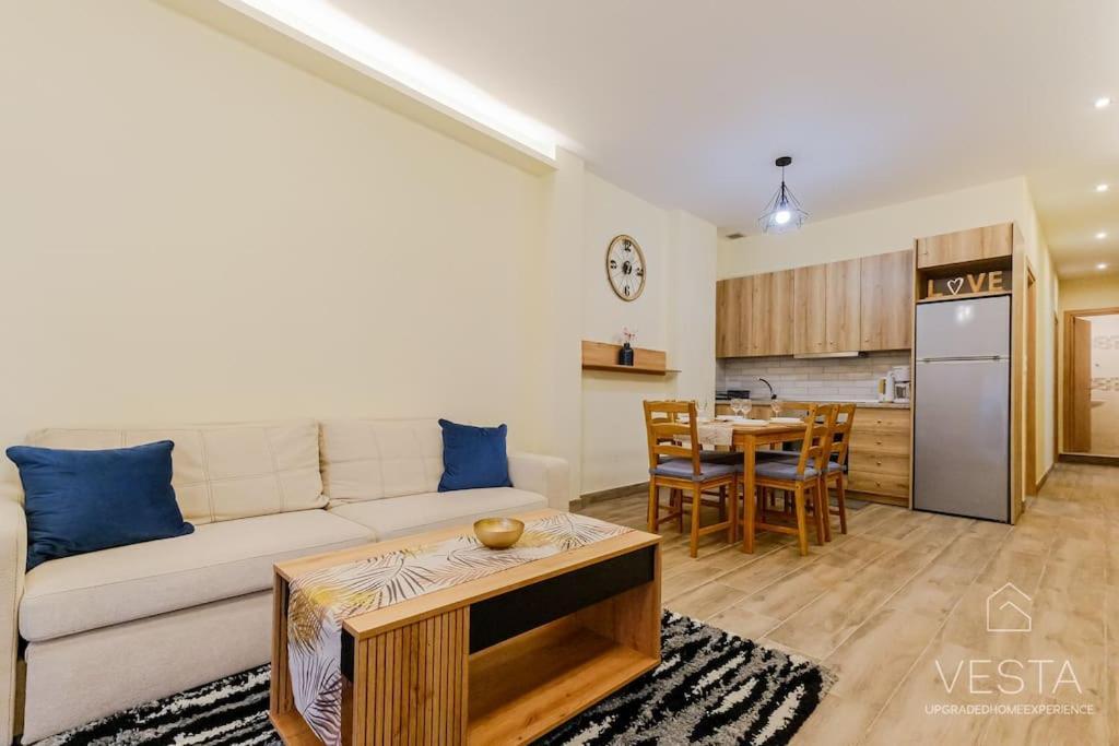 D&s Cozy Apartment, With 2 Bedrooms Apartment *