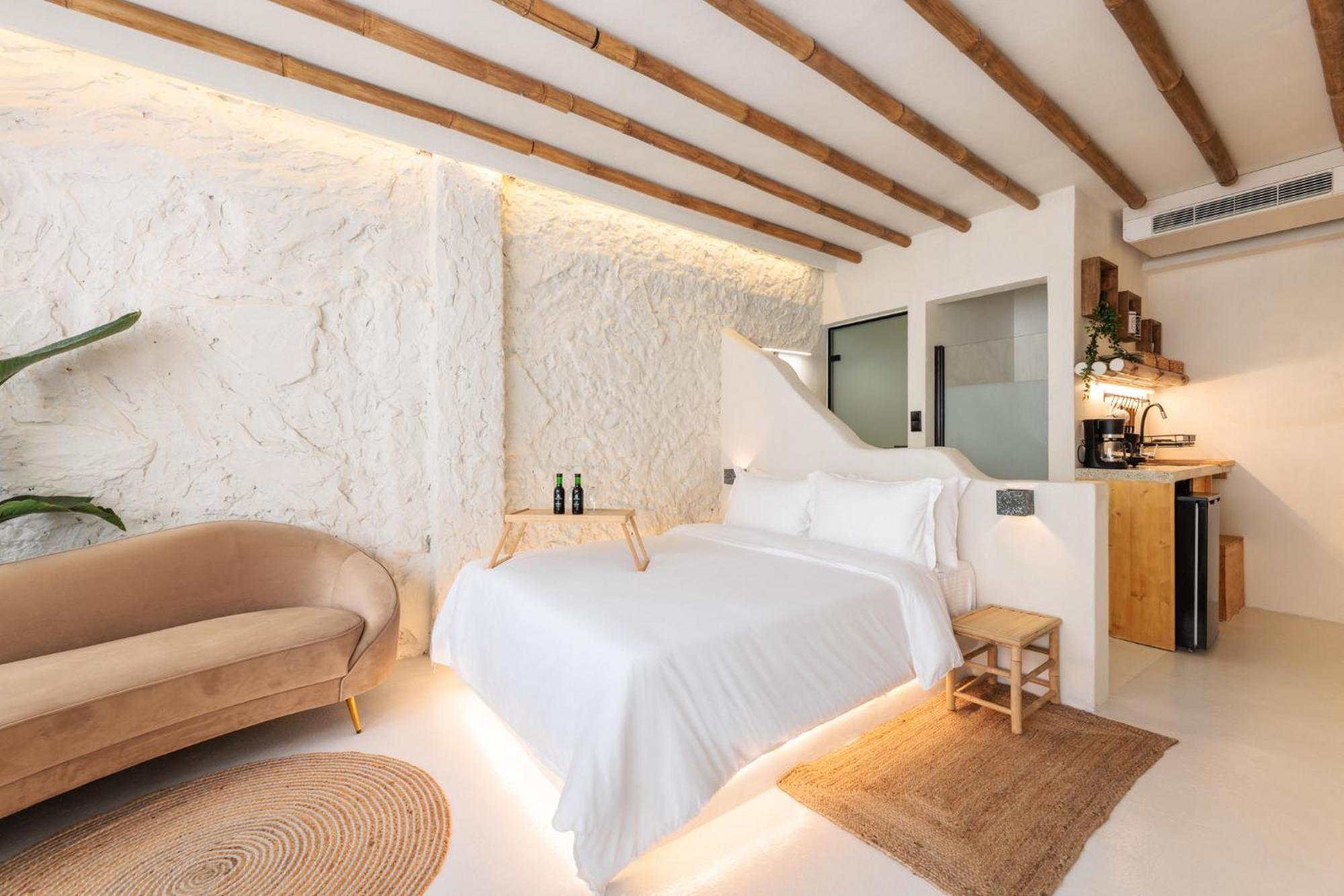 Unique Room-jacuzzi And Balcony * Thessaloniki