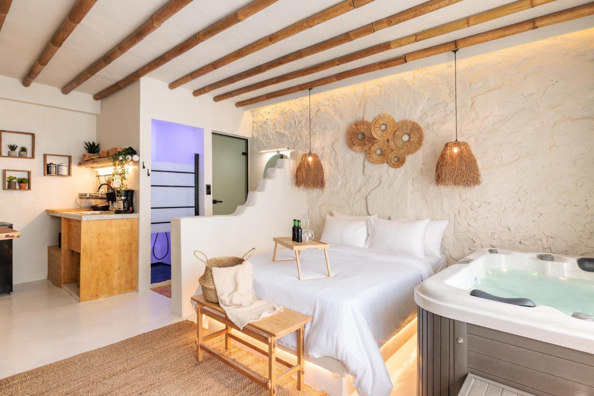 Unique Room-jacuzzi And Balcony