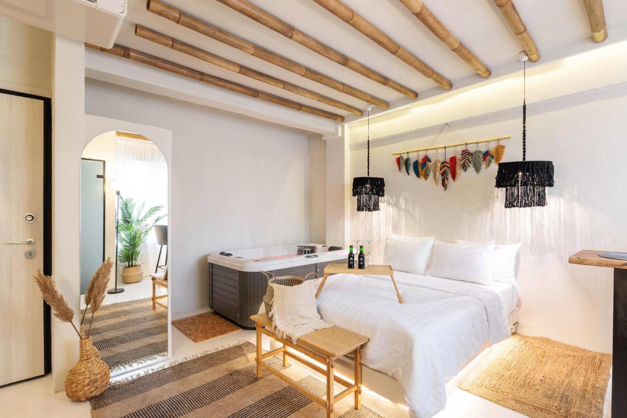 Unique Room-jacuzzi And Balcony *