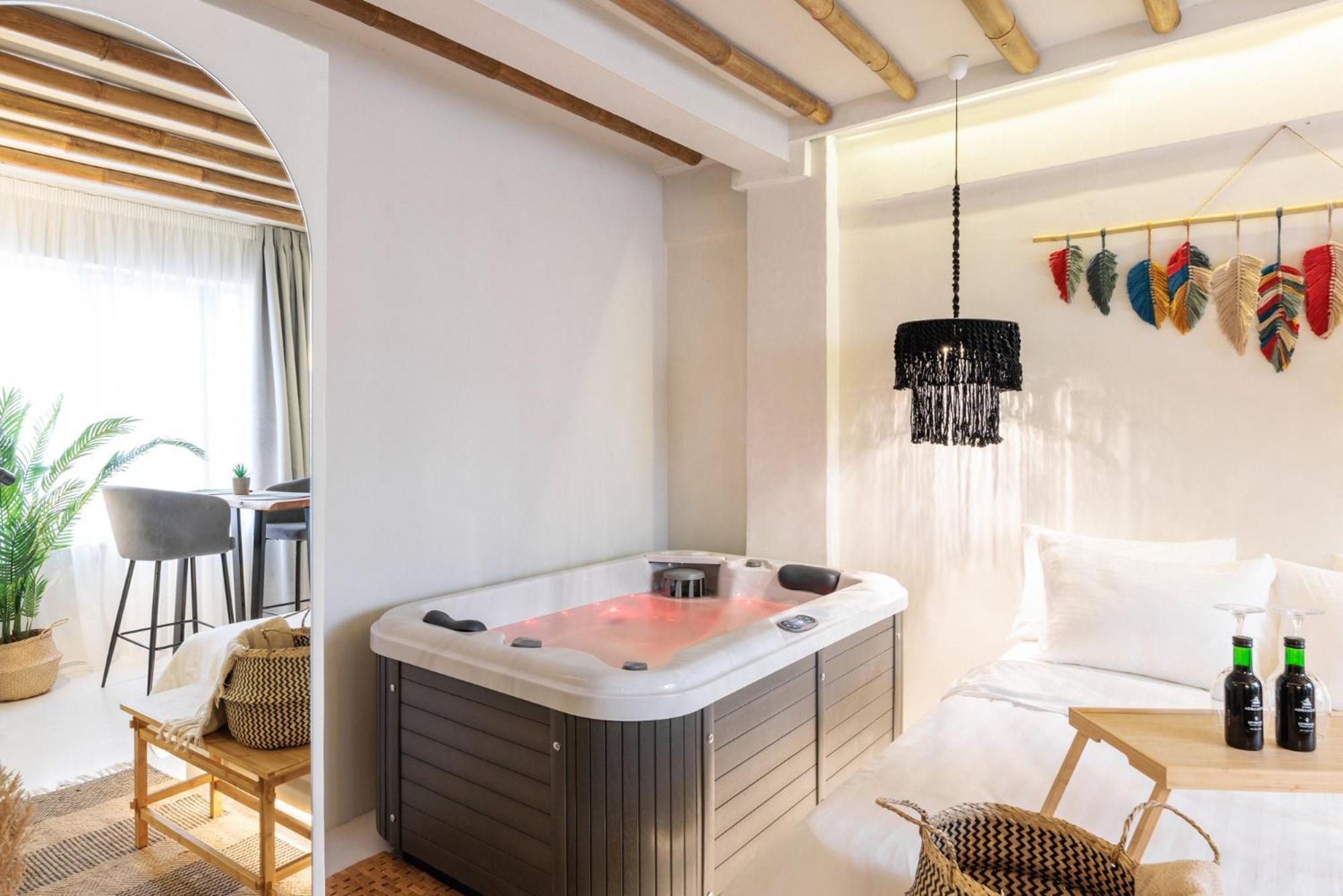 Unique Room-jacuzzi And Balcony Appartement Thessaloniki