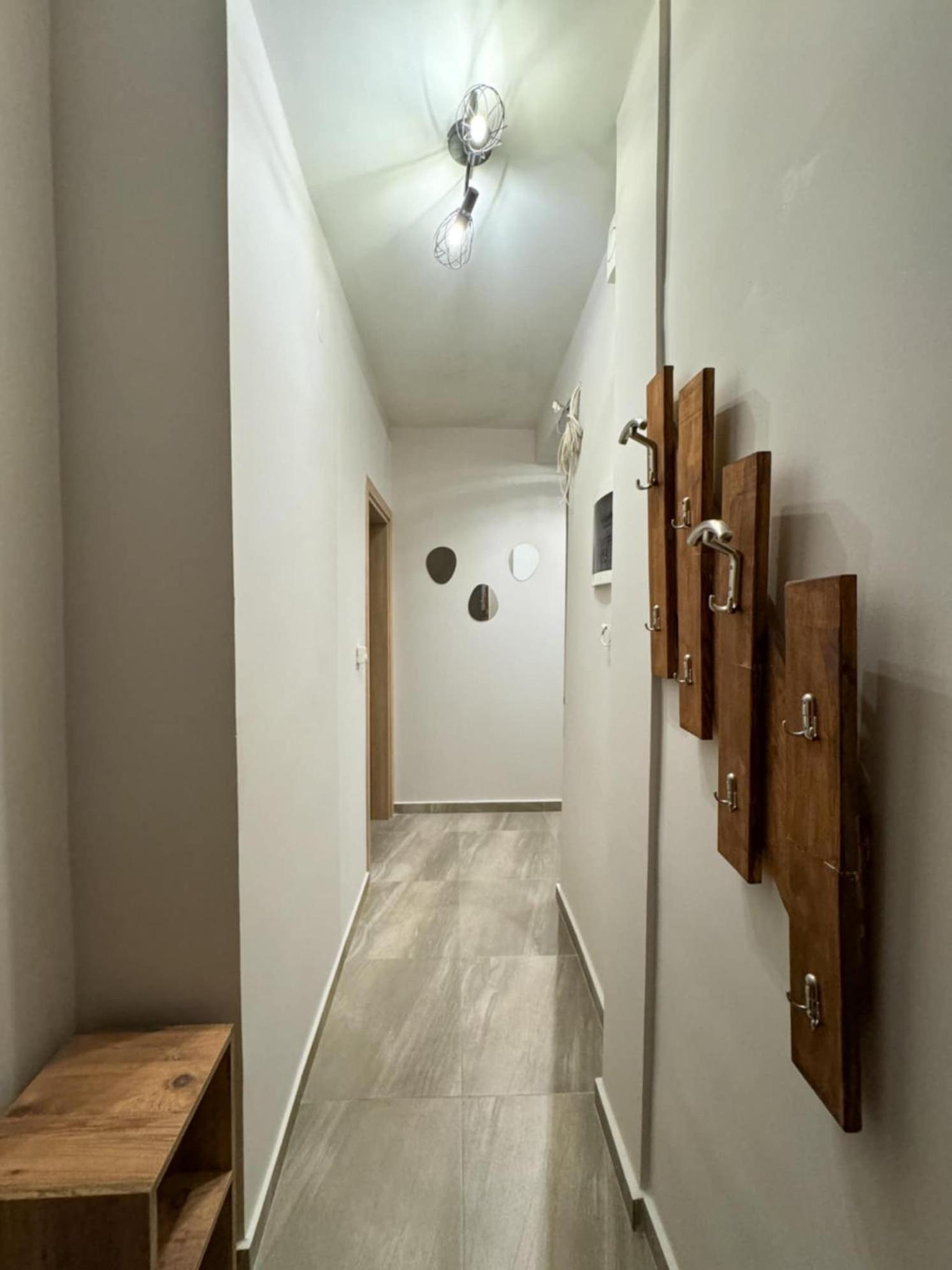 Billy Apartment *
