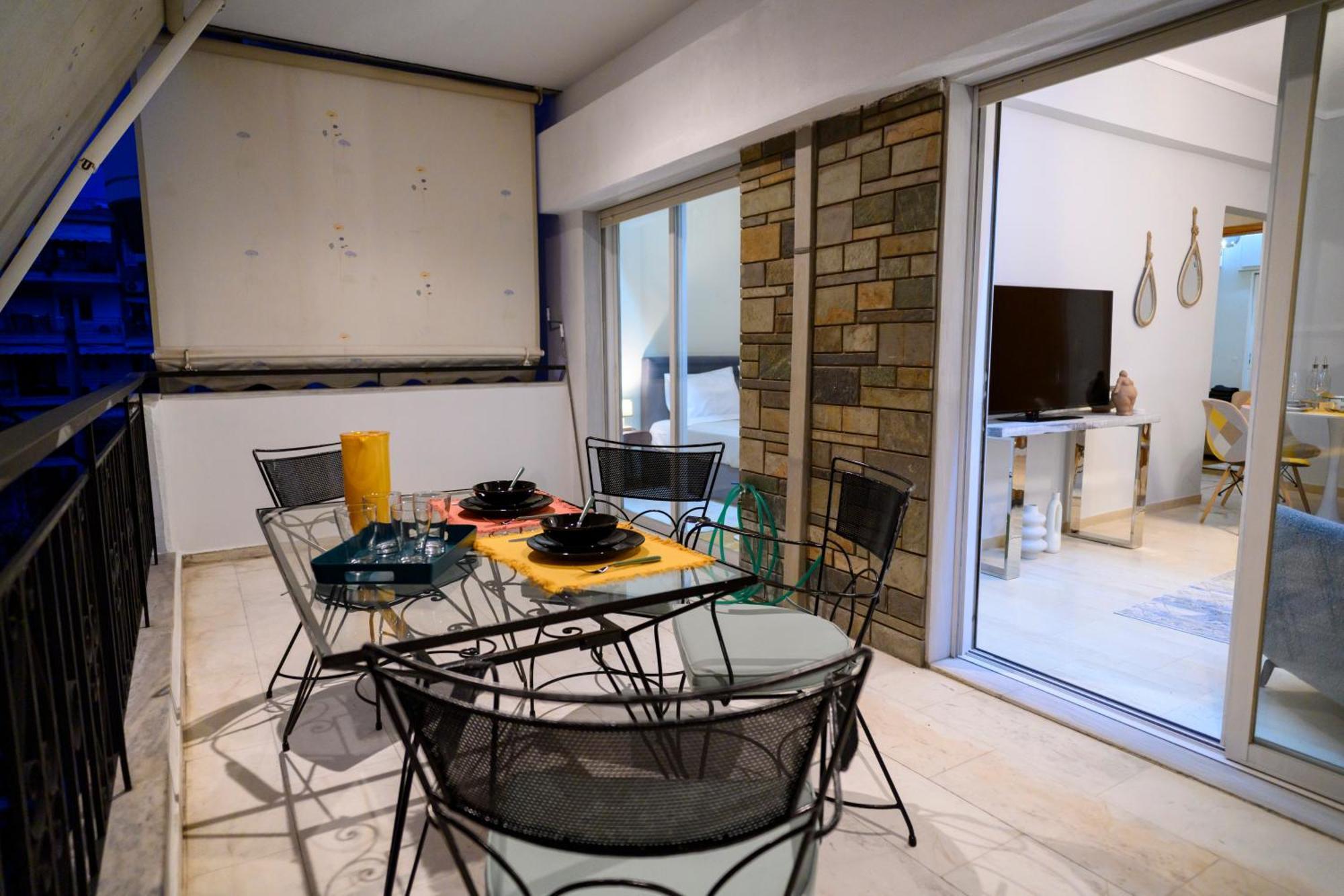 Serenity And 2 Bedroom Luxury In Kalamaria Thessaloniki
