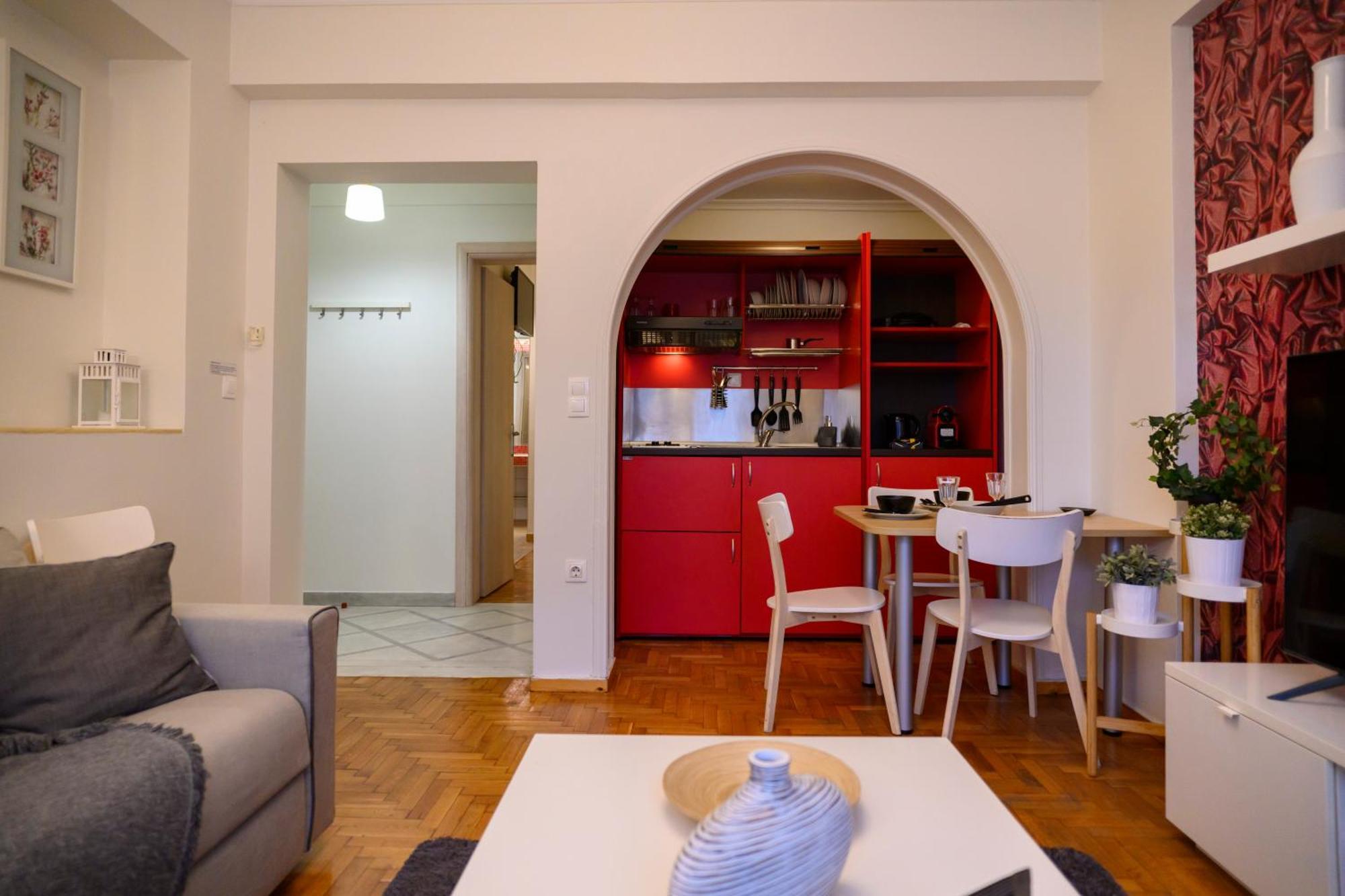 Apartment Cosy And Deluxe White Tower 1 Bedroom Flat