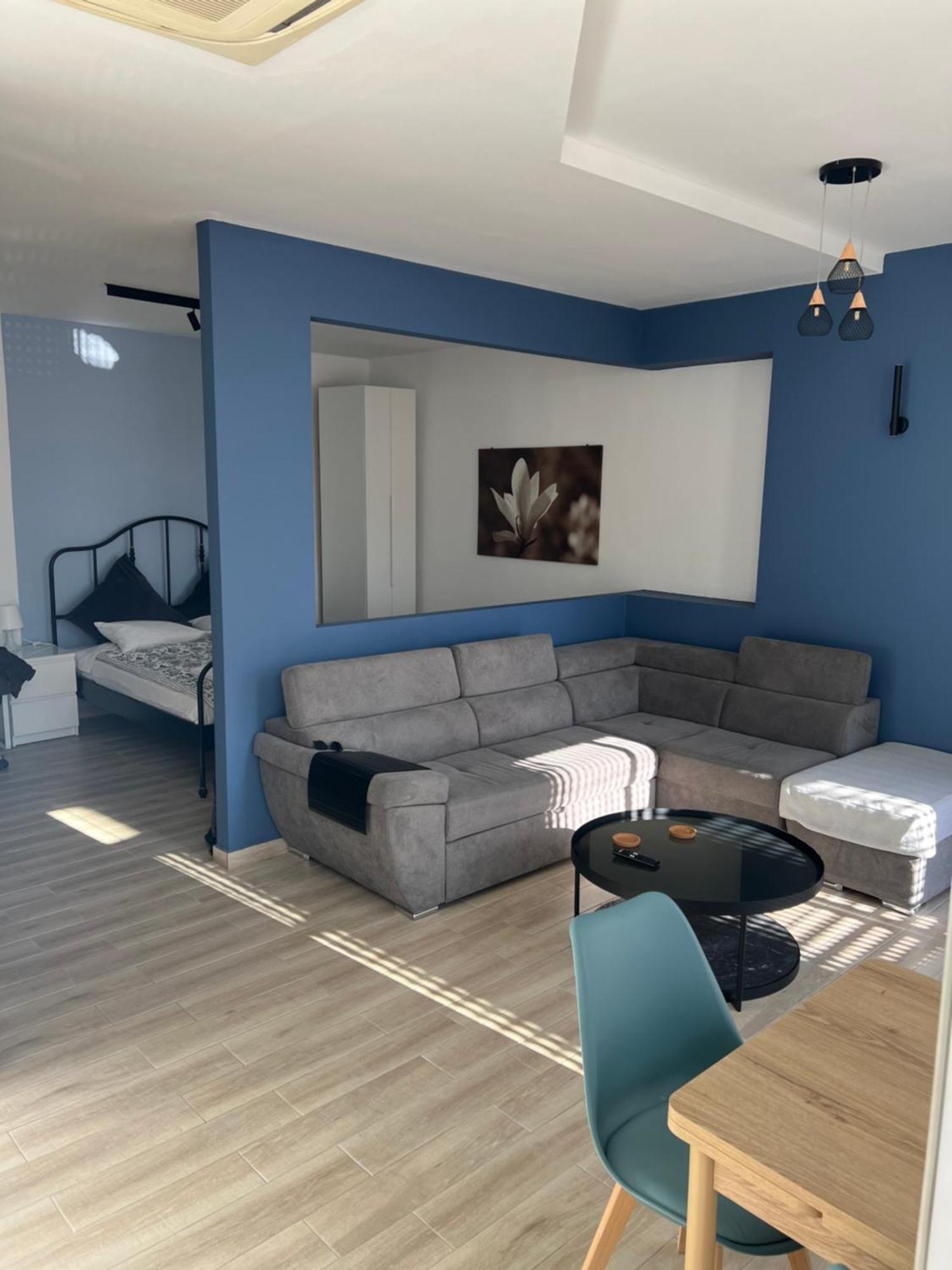 F Apartment