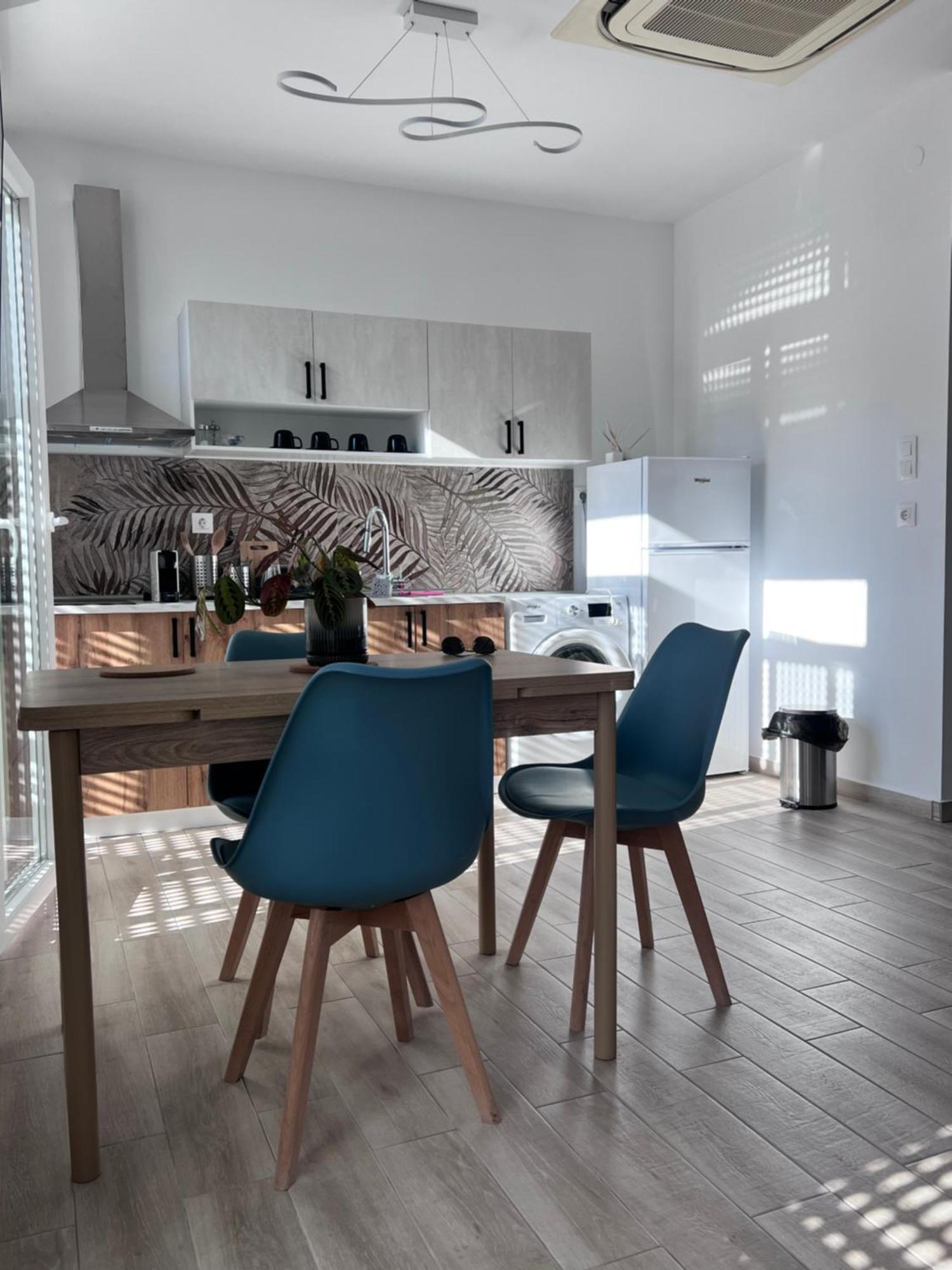 Apartment F *