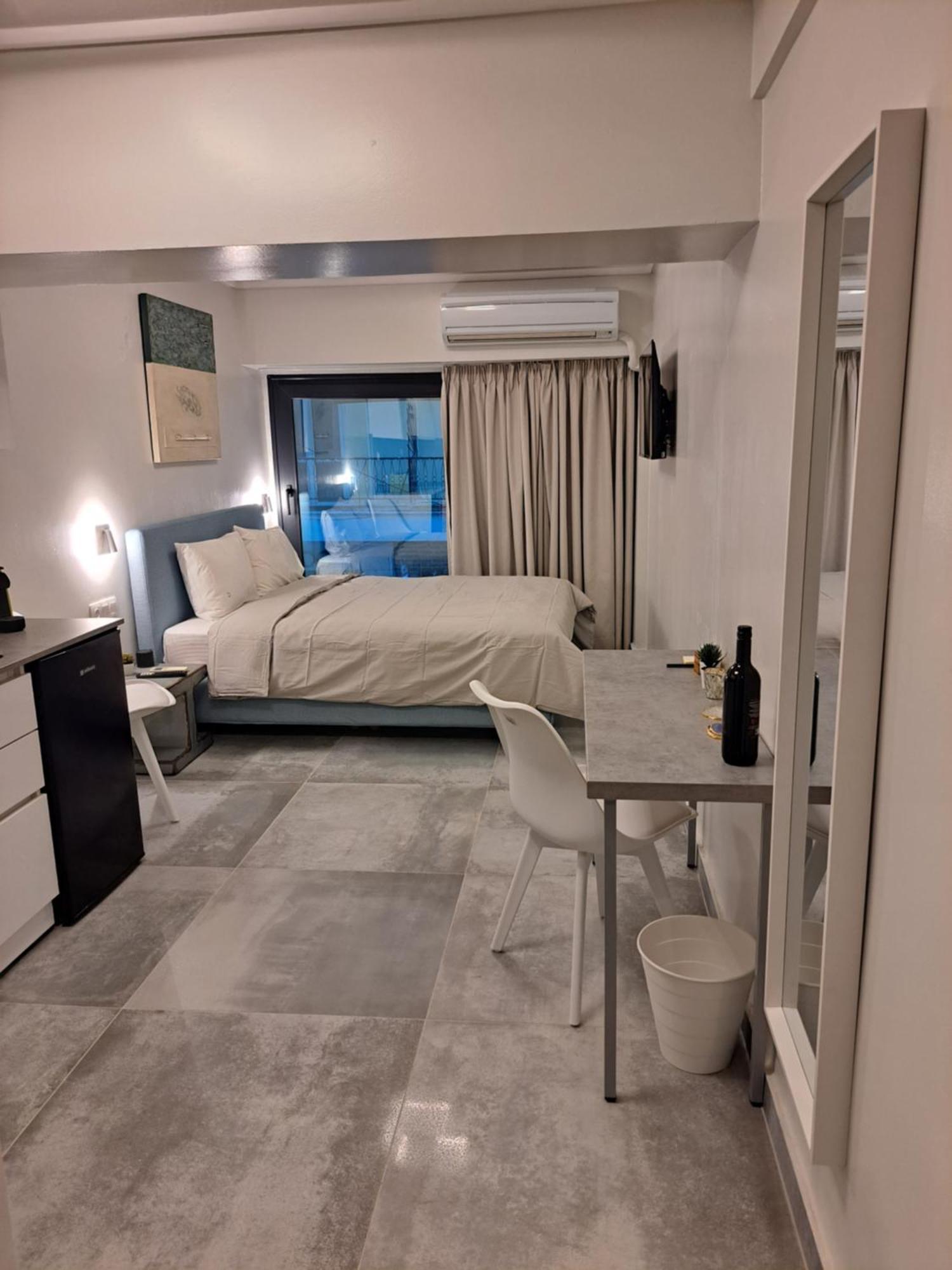 Centerstage1 Boutique - Hemisphere1 Stylish Apartment Thessaloniki