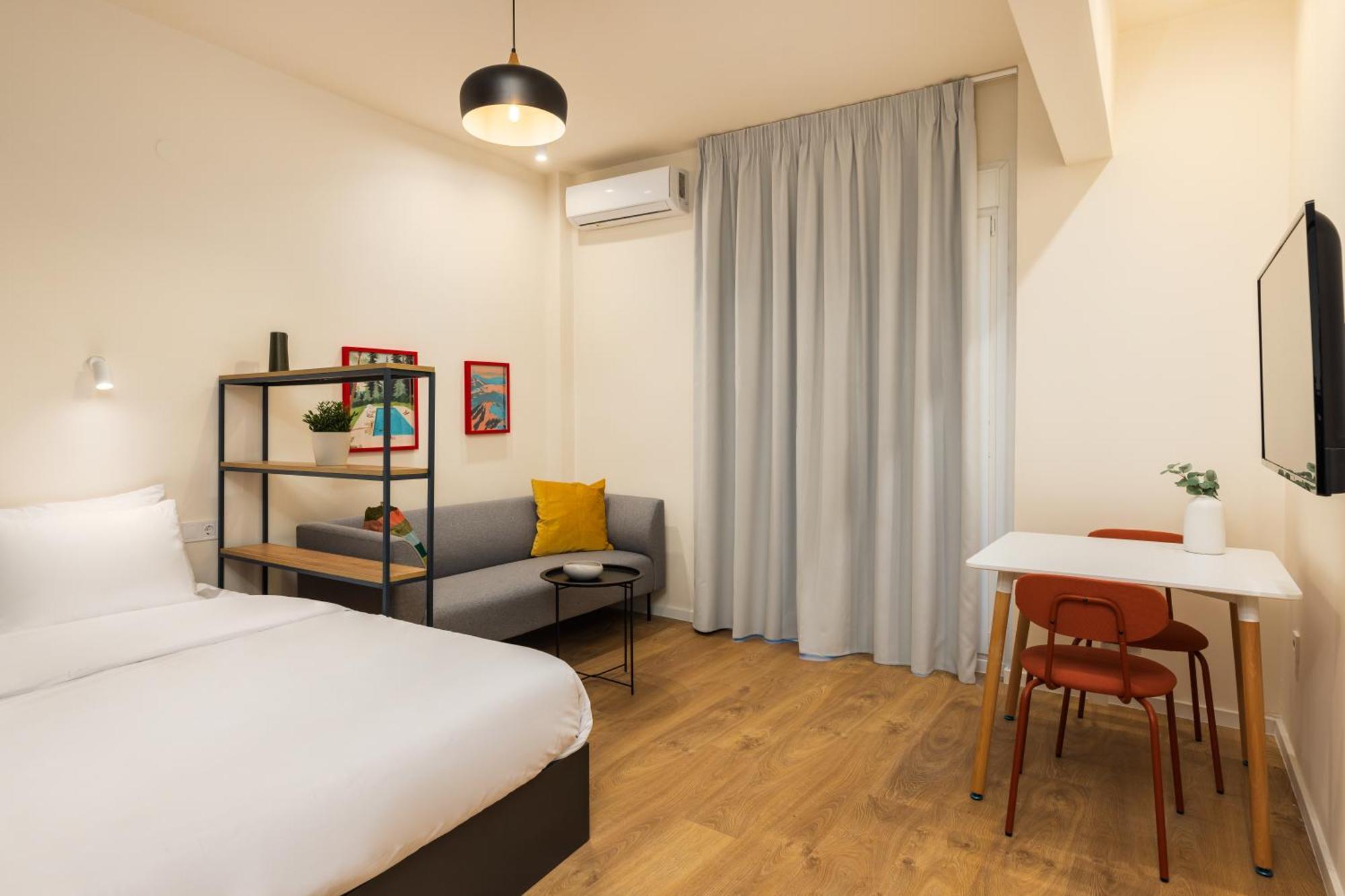 Boat House - Near Papafi Metro Station Apartment *