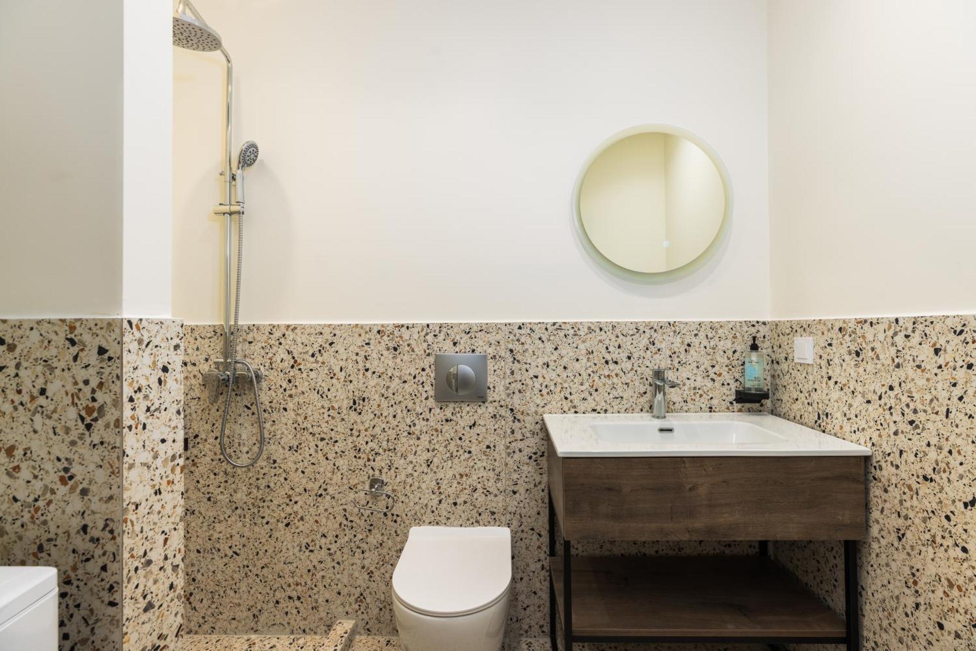 Boat House - Near Papafi Metro Station Apartment *