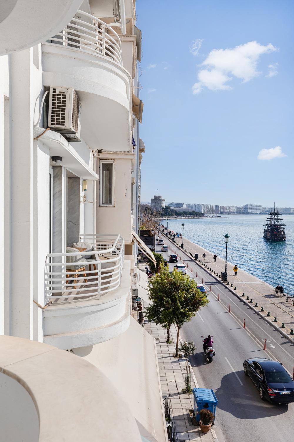 Apartment Infinity & Beyond By Halu! - Seafront Thessaloniki
