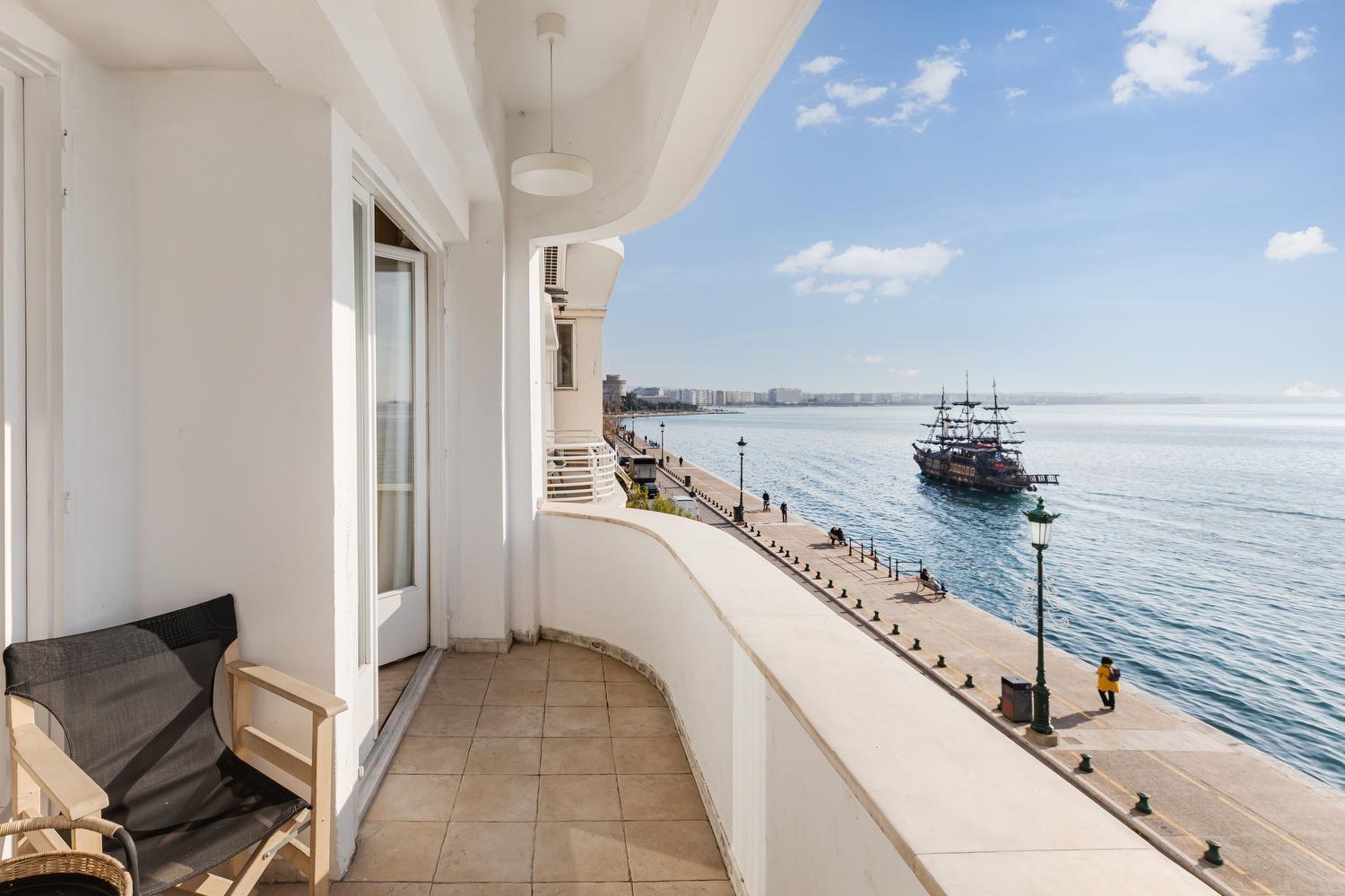Apartment Infinity & Beyond By Halu! - Seafront