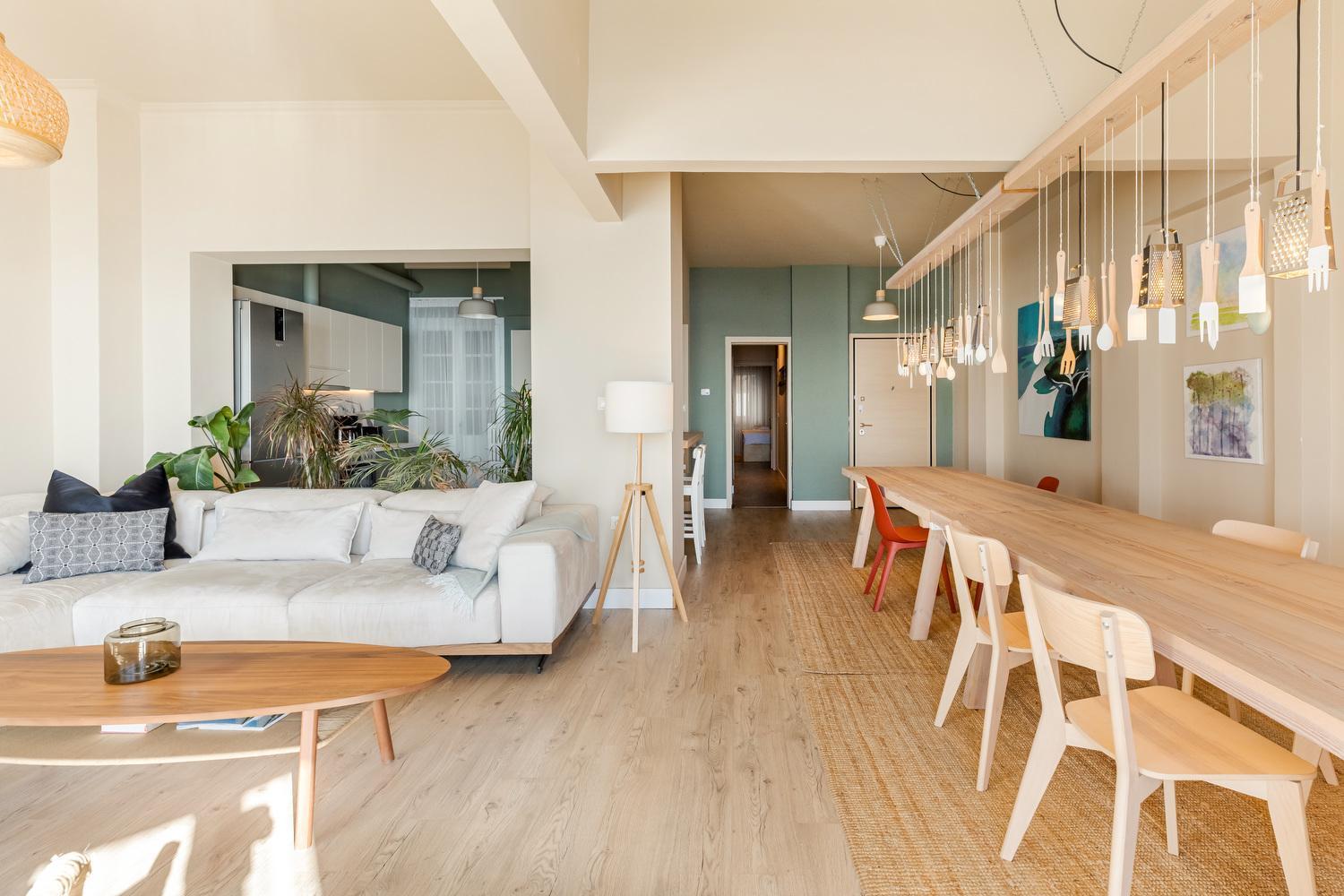 Infinity & Beyond By Halu! - Seafront Apartment