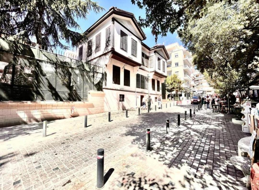 Daire Retro Boutique Apt W Balcony In Historical Area *