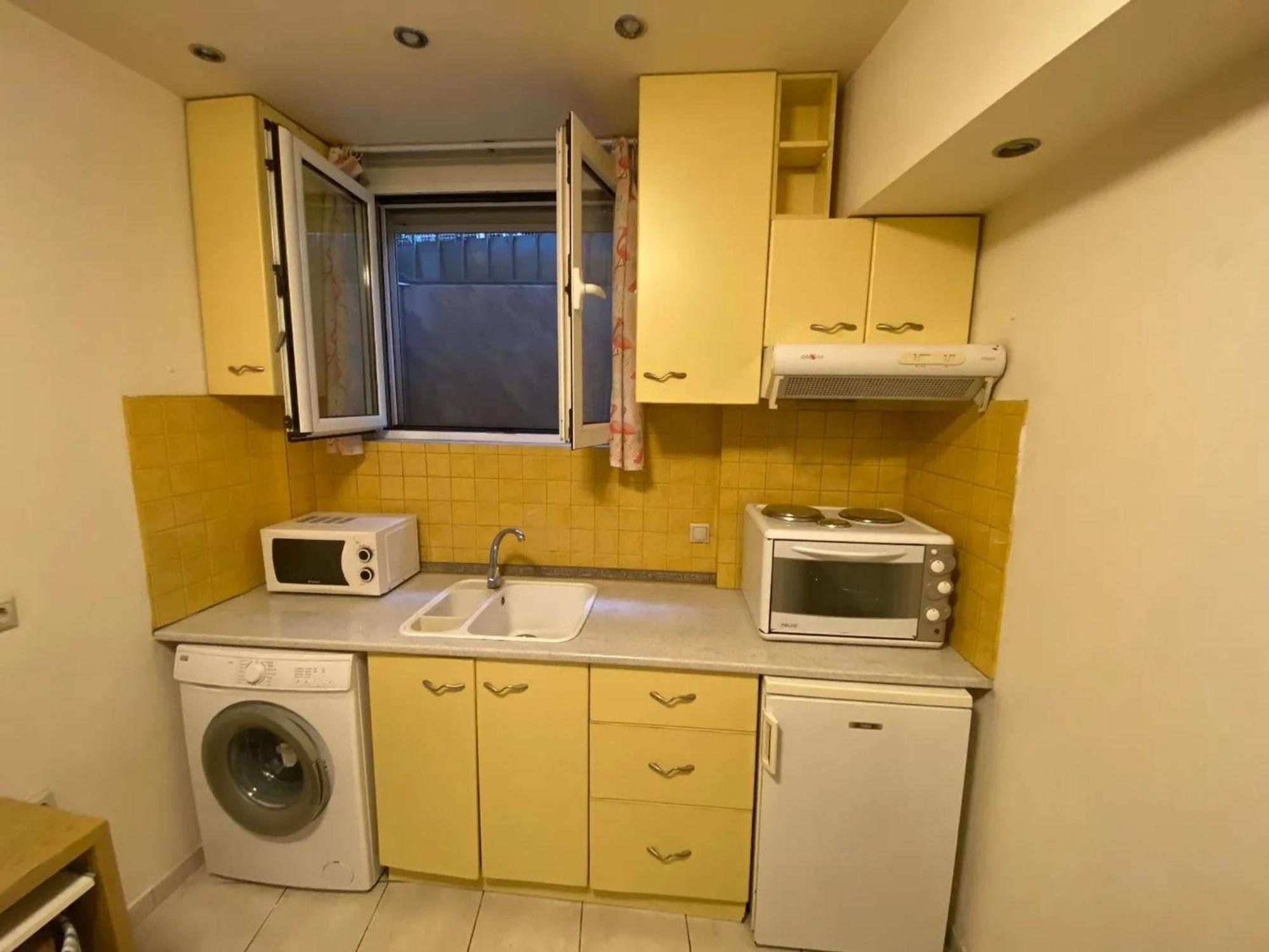 Amazing Studio Next To The Center 10 Mins Walk 123 *
