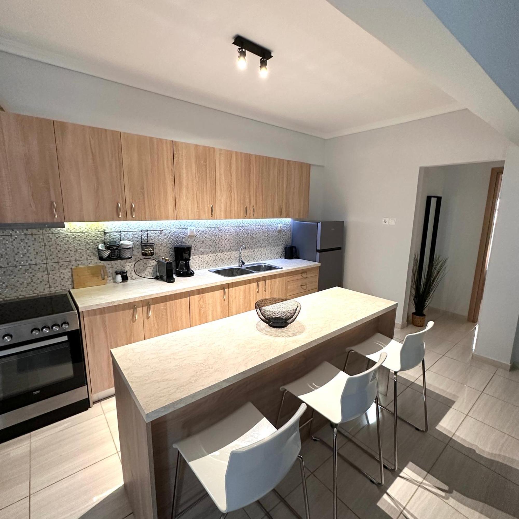 Anemome Deluxe Apartment