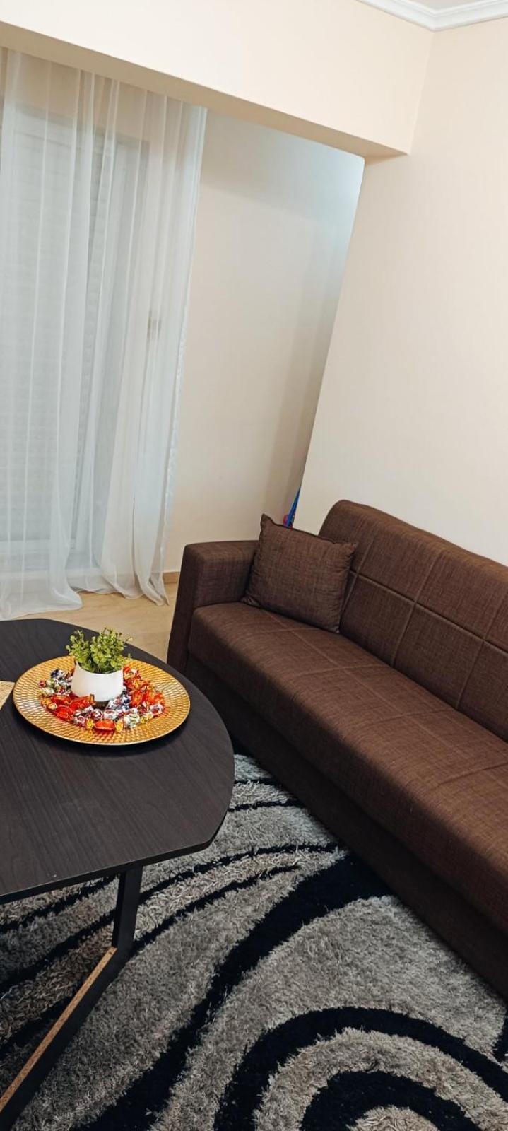 Io Apartment *