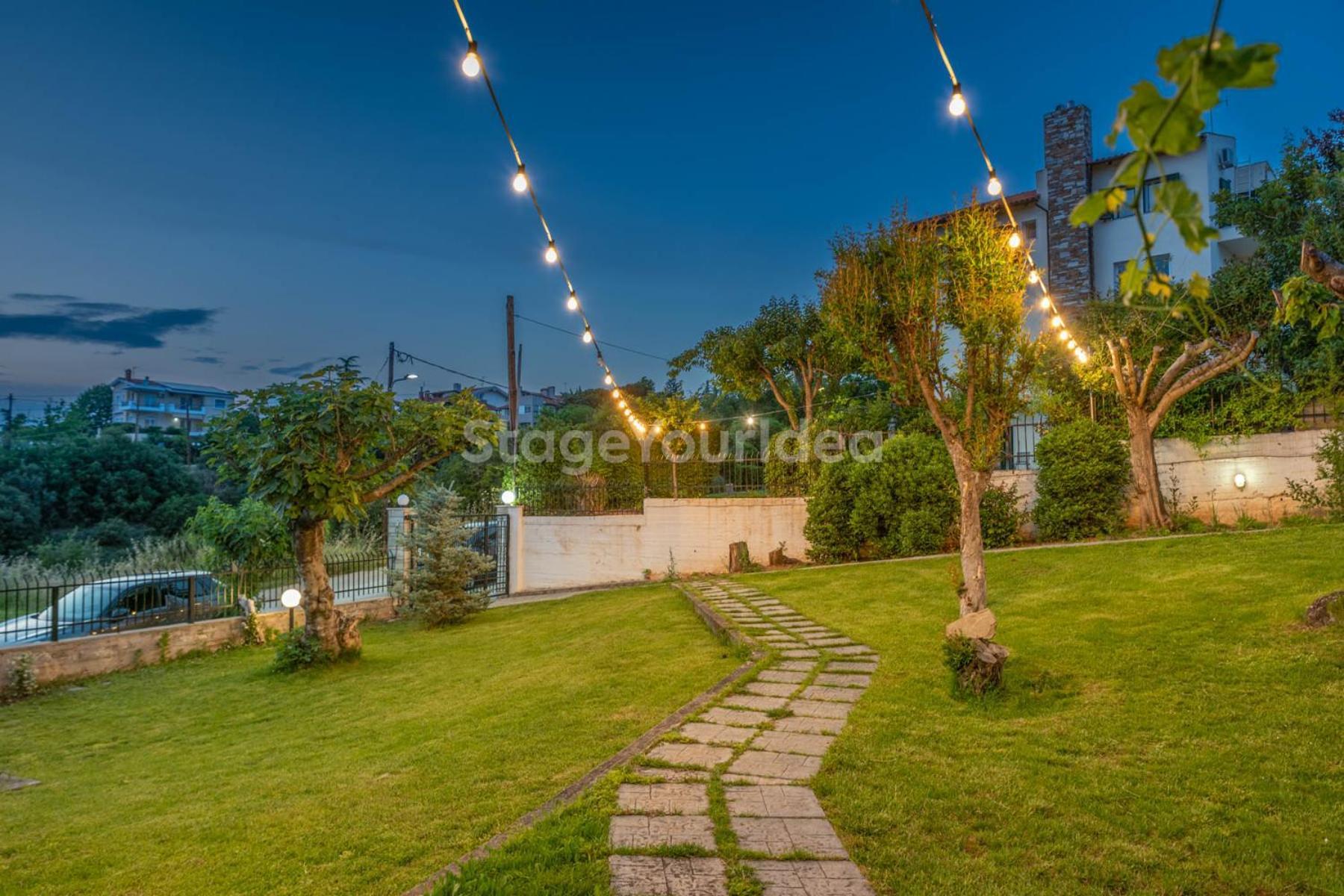 Traditional With Garden, Also For Gatherings ,15 Minutes From Airport