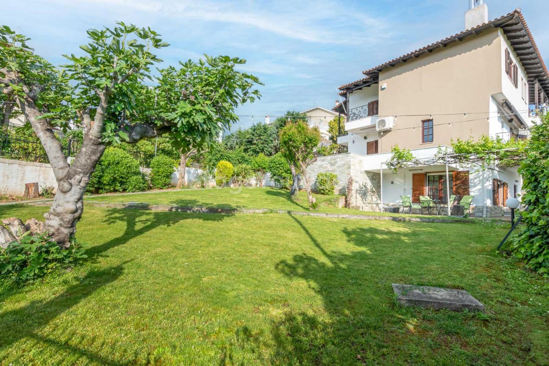 Traditional With Garden, Also For Gatherings ,15 Minutes From Airport * Thessaloniki