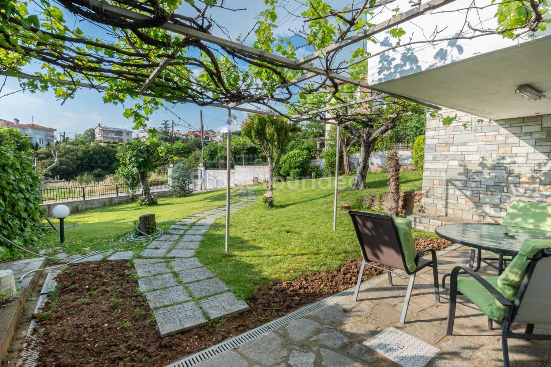 Apartment Traditional With Garden, Also For Gatherings ,15 Minutes From Airport Thessaloniki