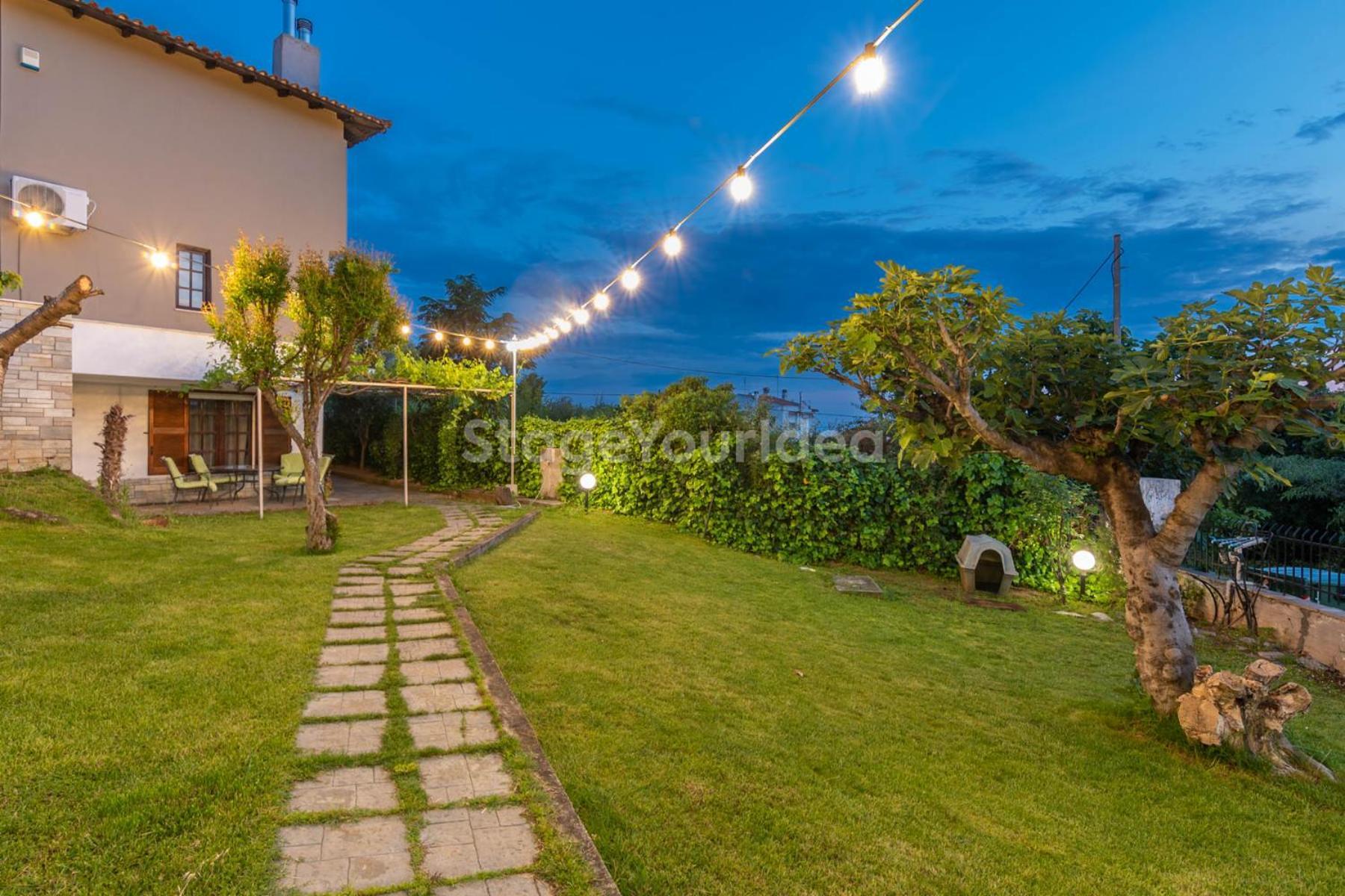 Traditional With Garden, Also For Gatherings ,15 Minutes From Airport *