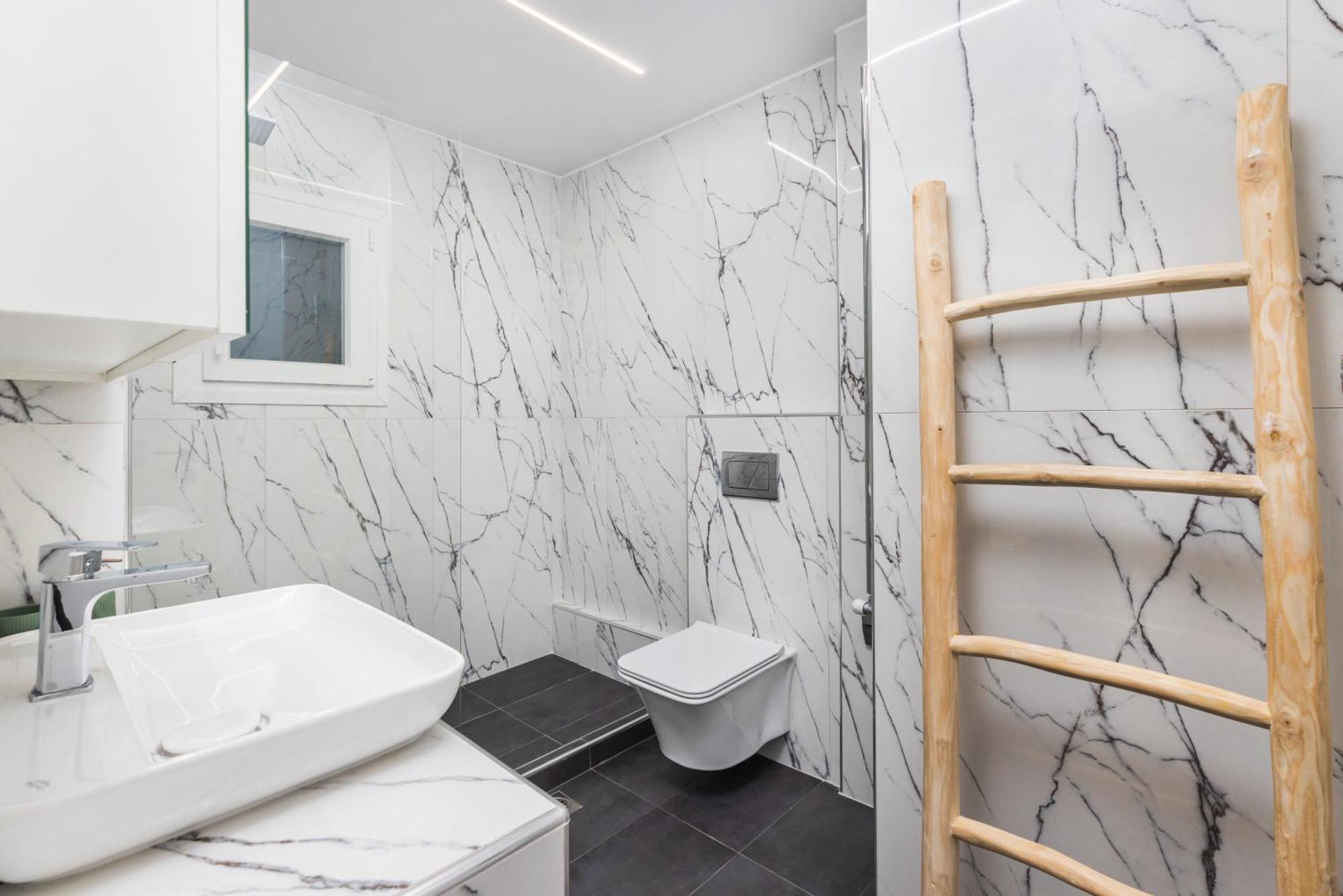Mirror Luxury Penthouse By Binobi! *