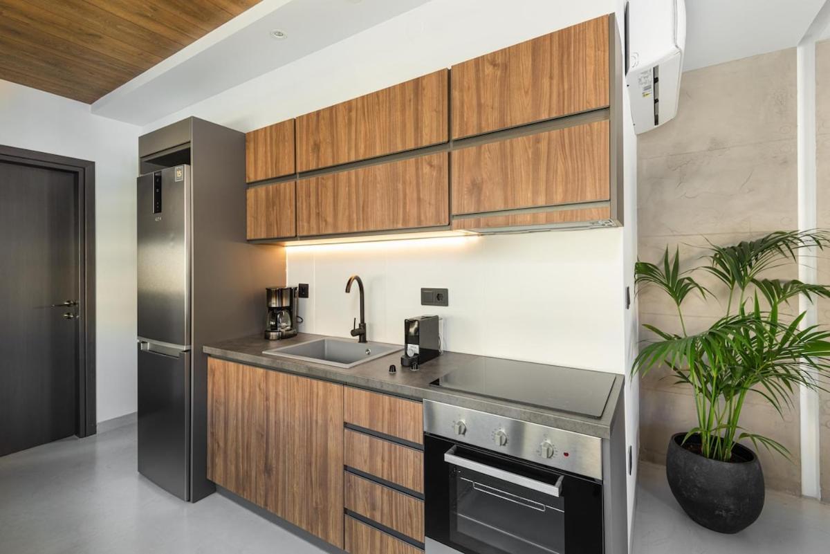 Apartment Innovative Floor Breathtaking Flat In Ladadika