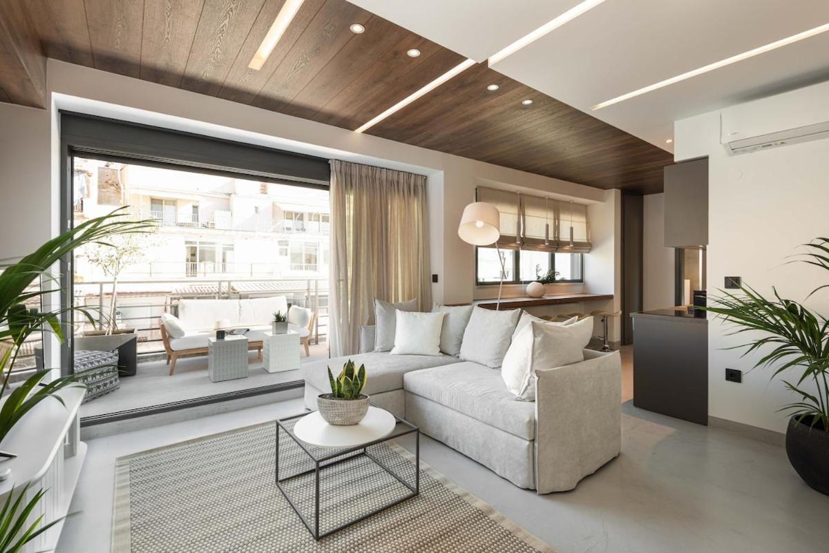 Innovative Floor Breathtaking Flat In Ladadika
