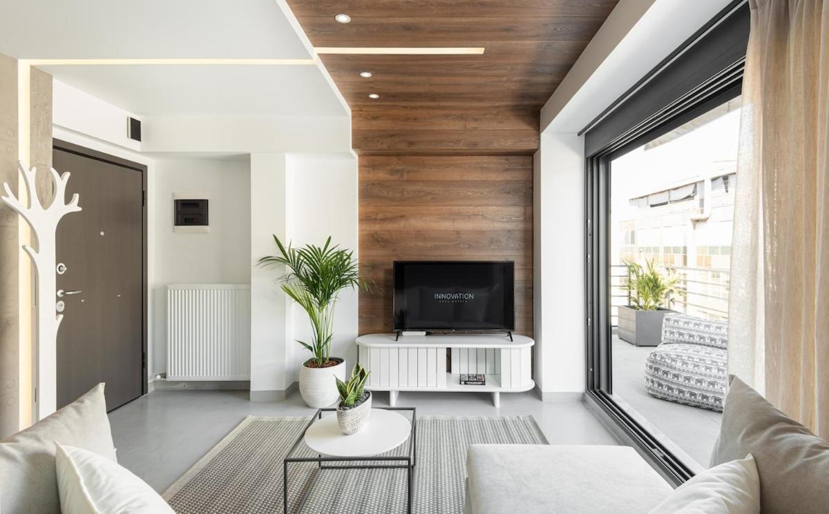 Innovative Floor Breathtaking Flat In Ladadika Apartment