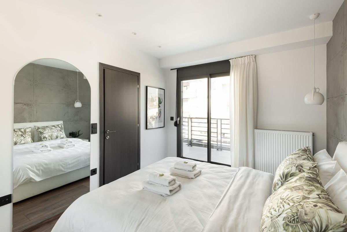 Innovative Floor Breathtaking Flat In Ladadika *