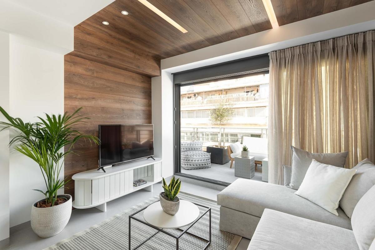 Innovative Floor Breathtaking Flat In Ladadika *
