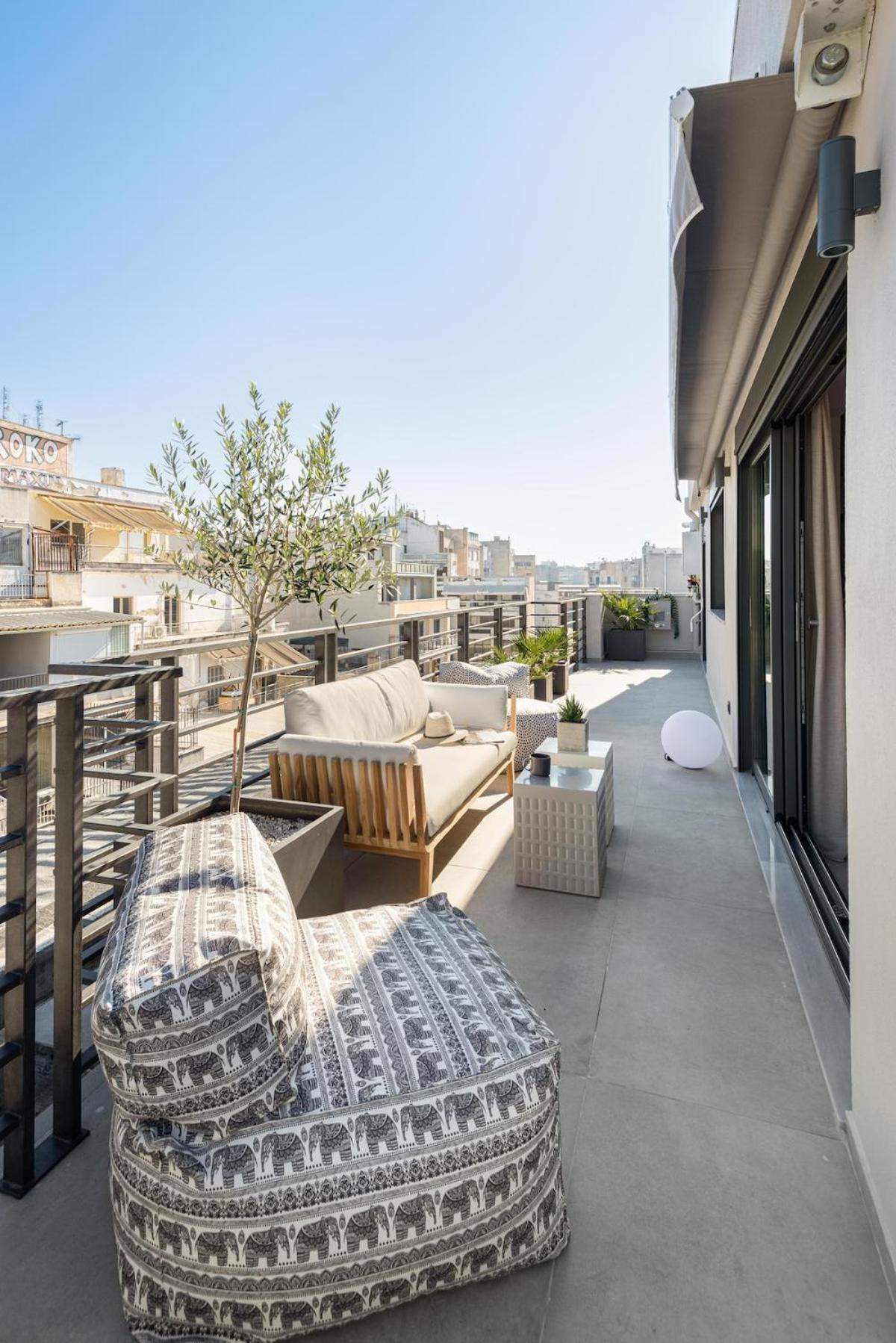 Innovative Floor Breathtaking Flat In Ladadika Apartment