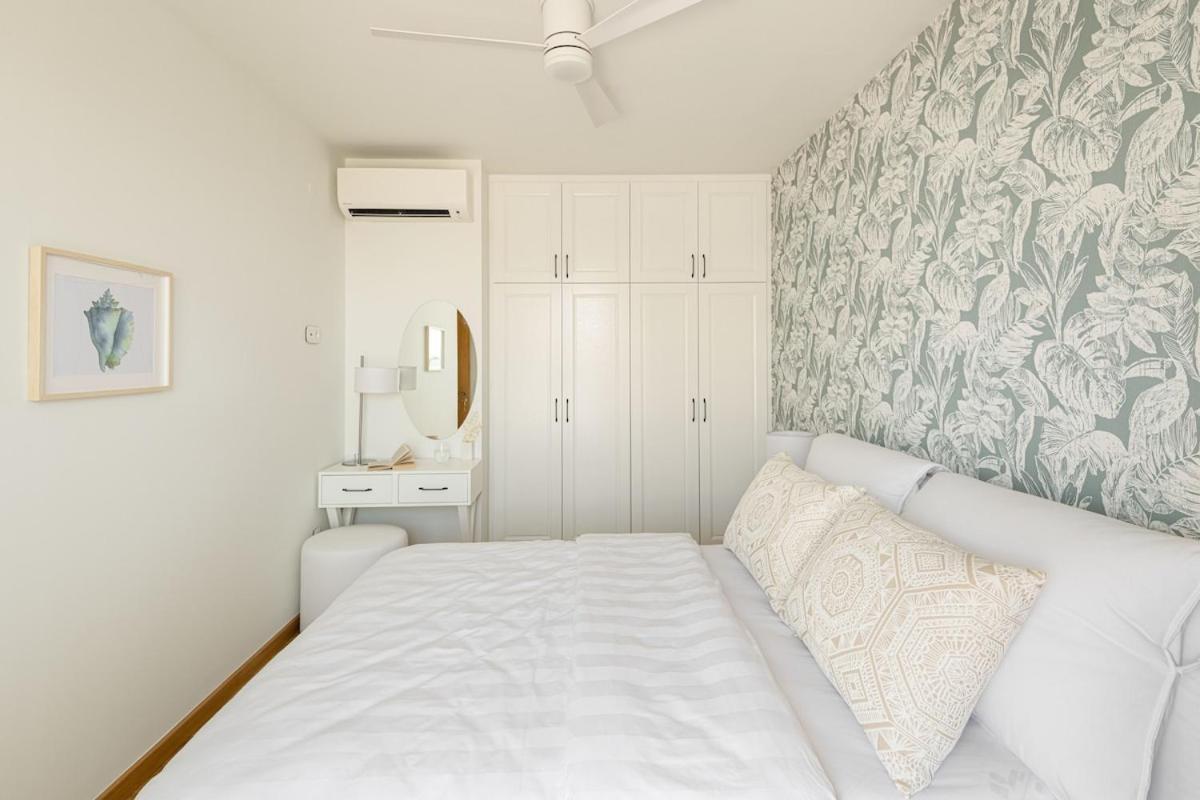 Gorgeous Exclusive Penthouse Next To The Seafront Apartment *