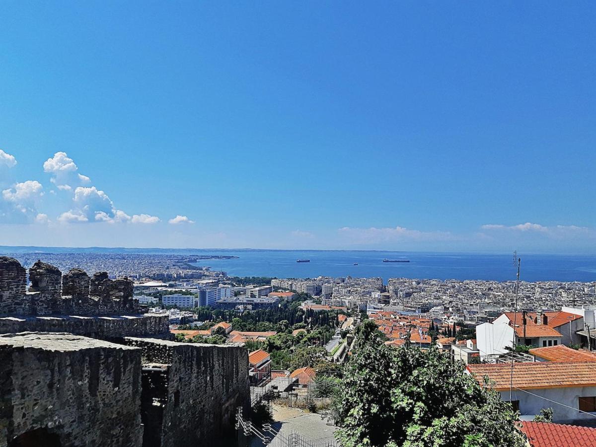 New With Backyard Thessaloniki