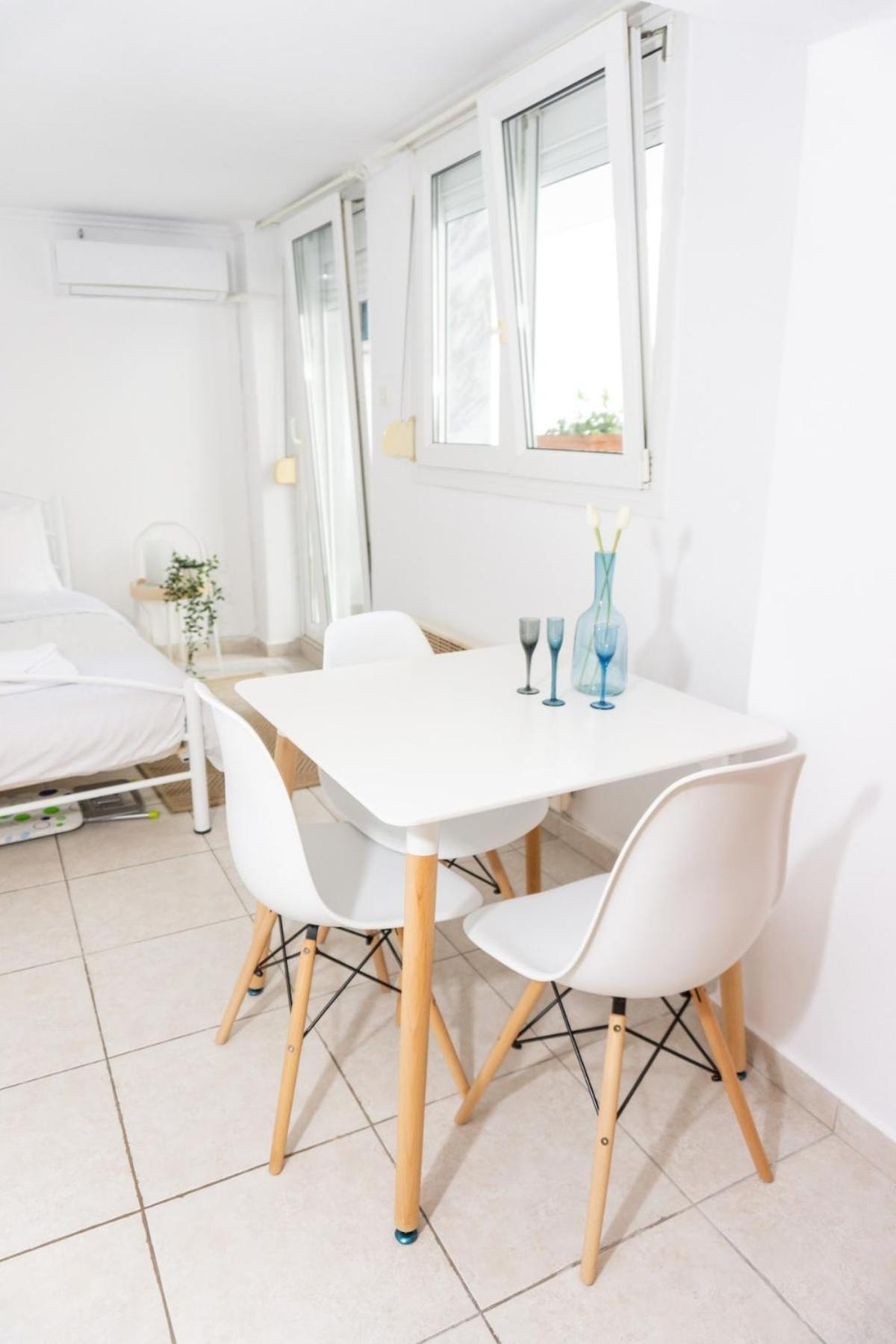New With Backyard Apartment
