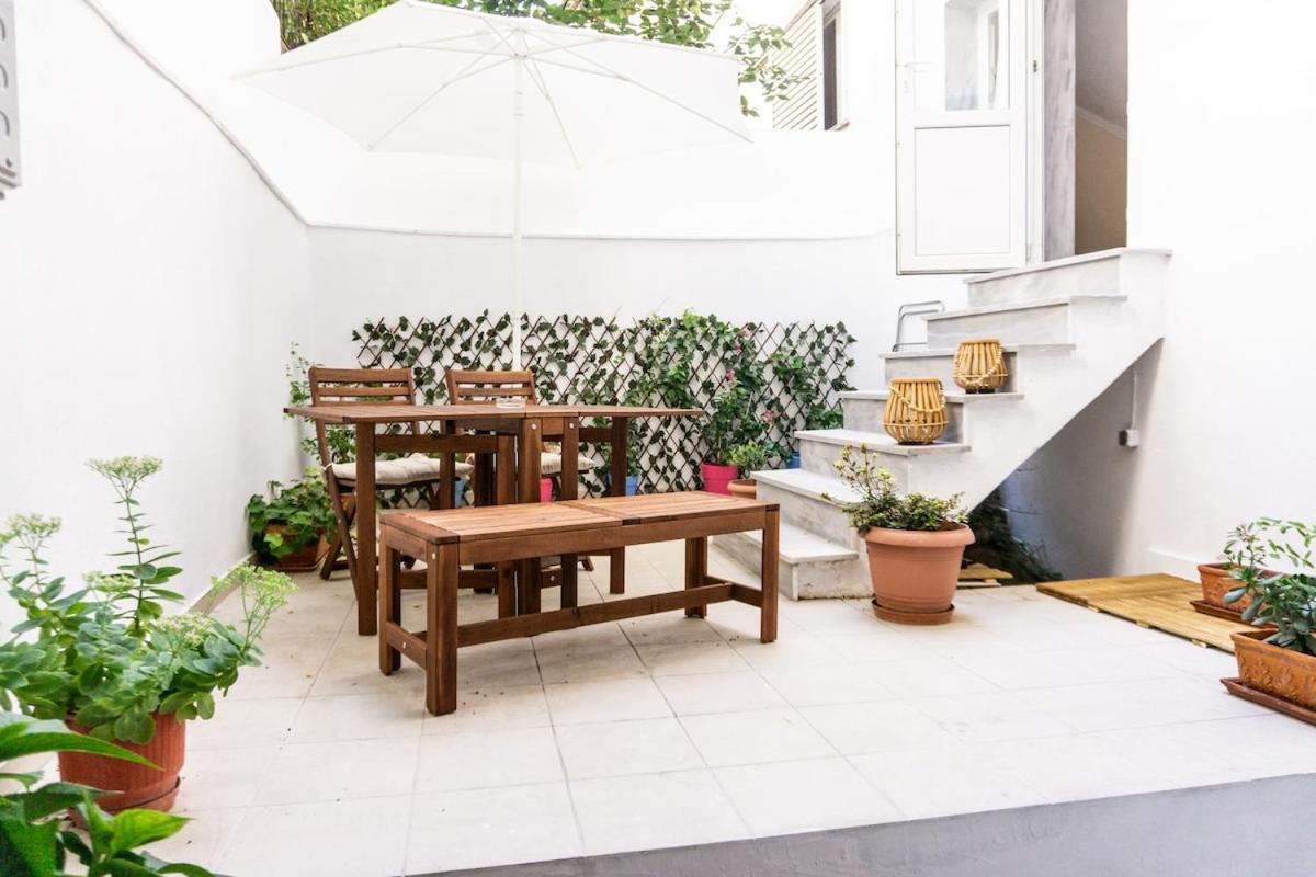 New With Backyard Apartment Thessaloniki