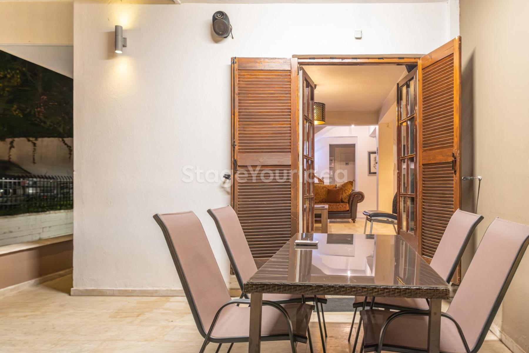 Villa τraditional Fully Detached On A Luxurious Hillock Of With Its Own Garden Also For Family & Wedding Gatherings For 10 To 25 People Only 15 Minutes From Airport Selanik