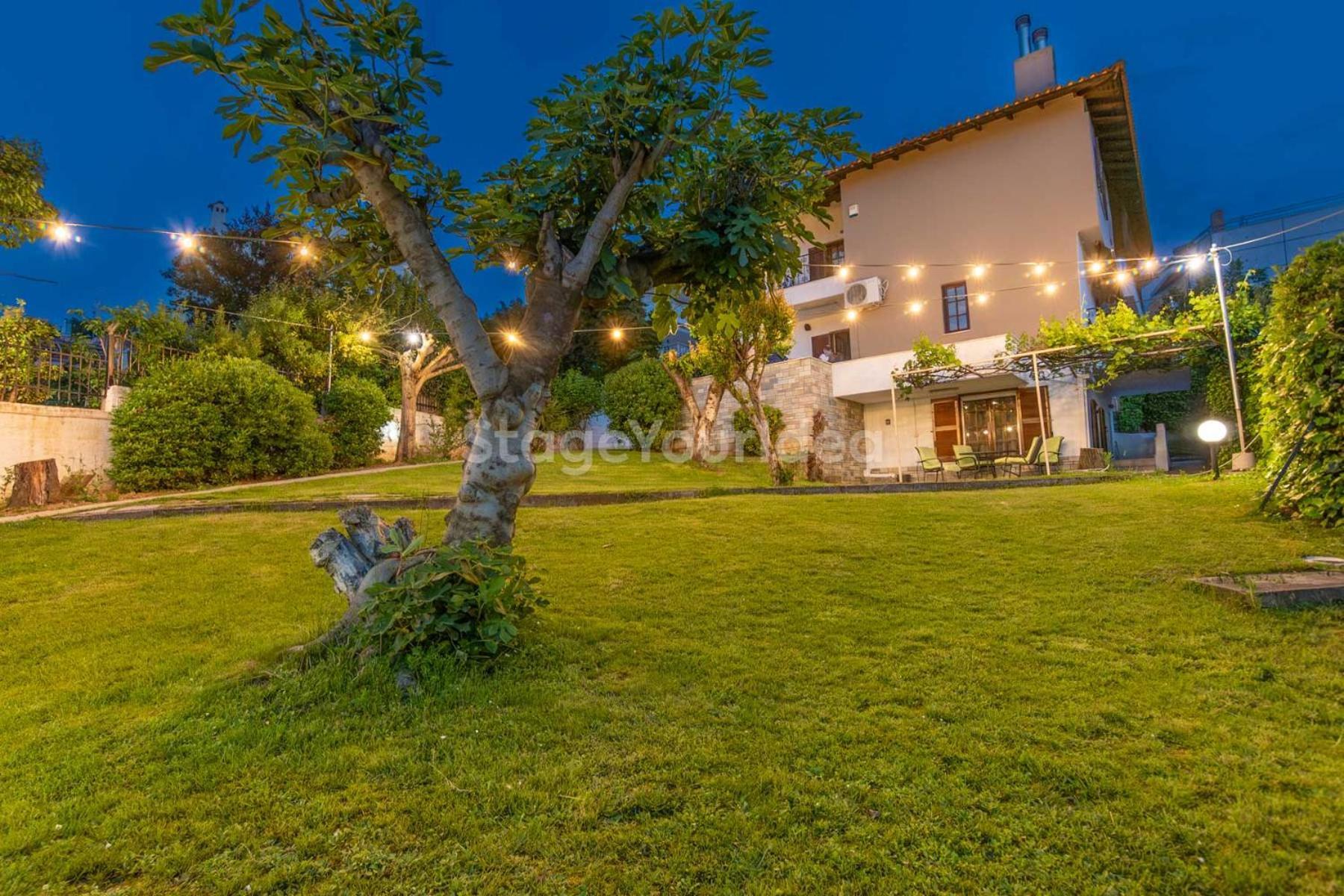 Villa τraditional Fully Detached On A Luxurious Hillock Of With Its Own Garden Also For Family & Wedding Gatherings For 10 To 25 People Only 15 Minutes From Airport *