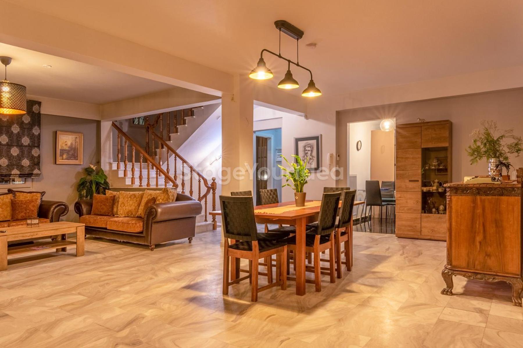 τraditional Fully Detached On A Luxurious Hillock Of With Its Own Garden Also For Family & Wedding Gatherings For 10 To 25 People Only 15 Minutes From Airport