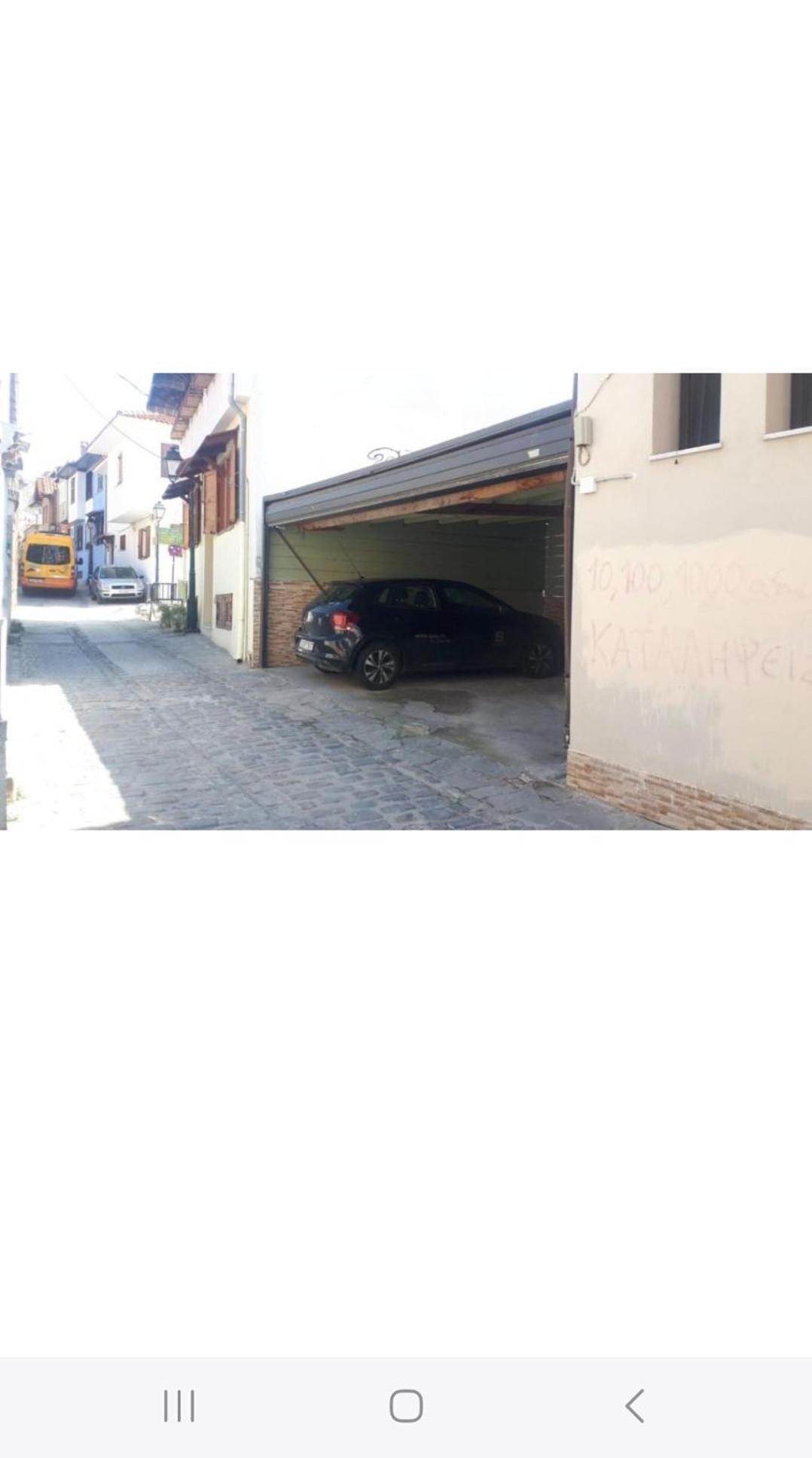 Charming With Gorgeous View & Private Parking *