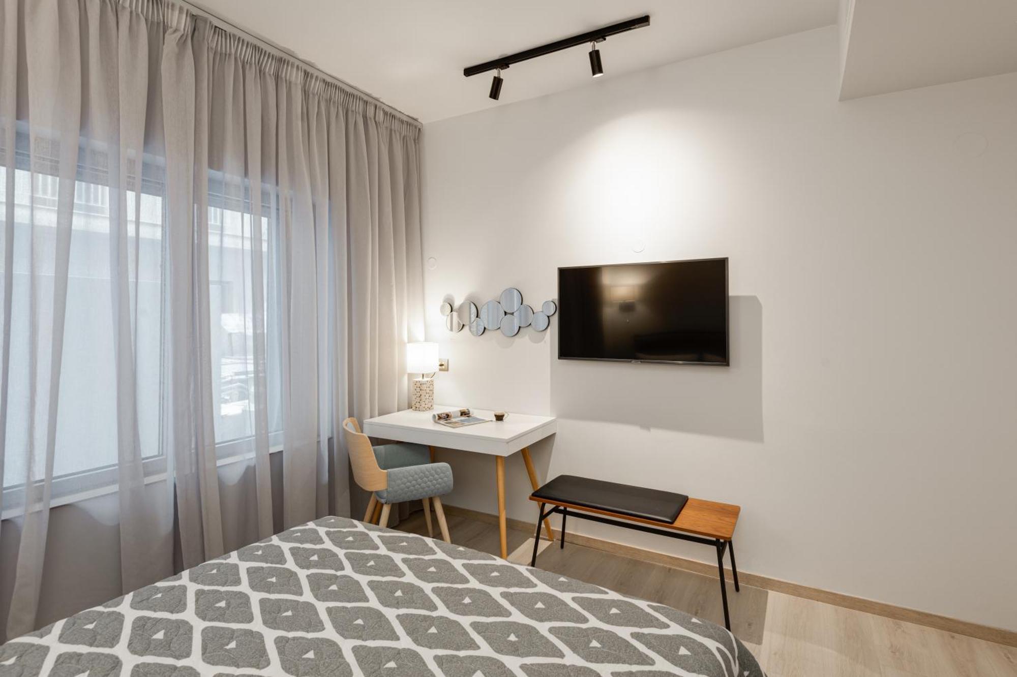 Square Elegant