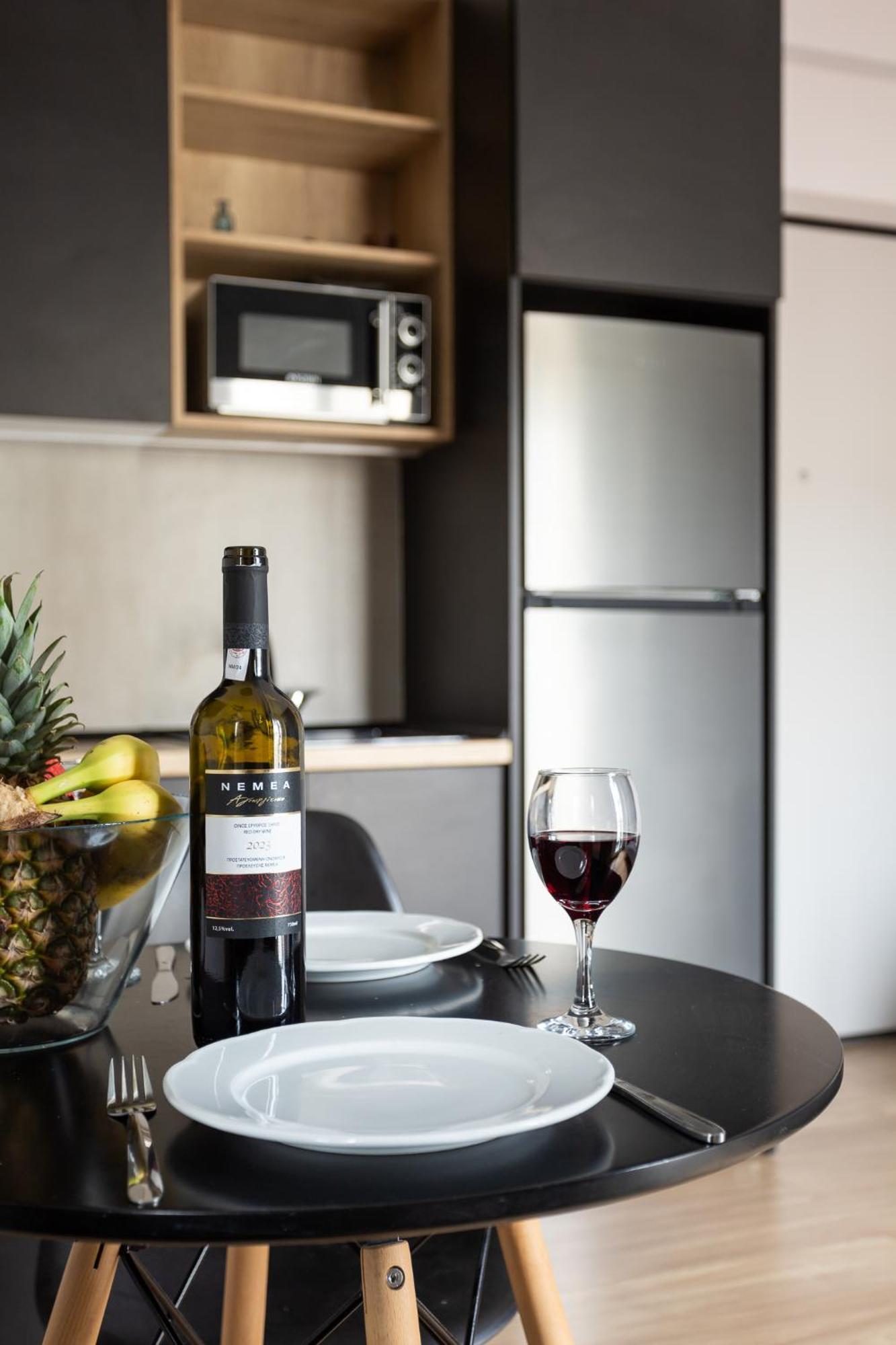 Apartment 1 *