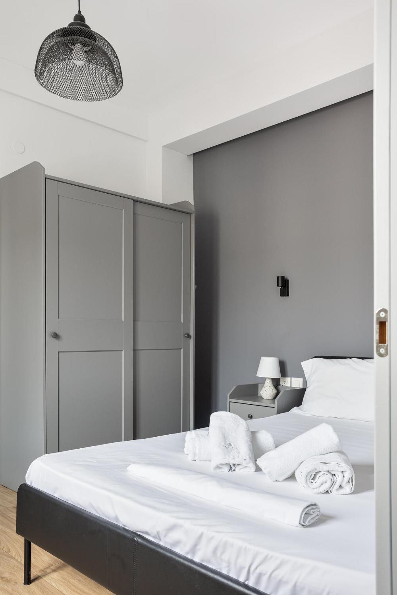 1 * Thessaloniki