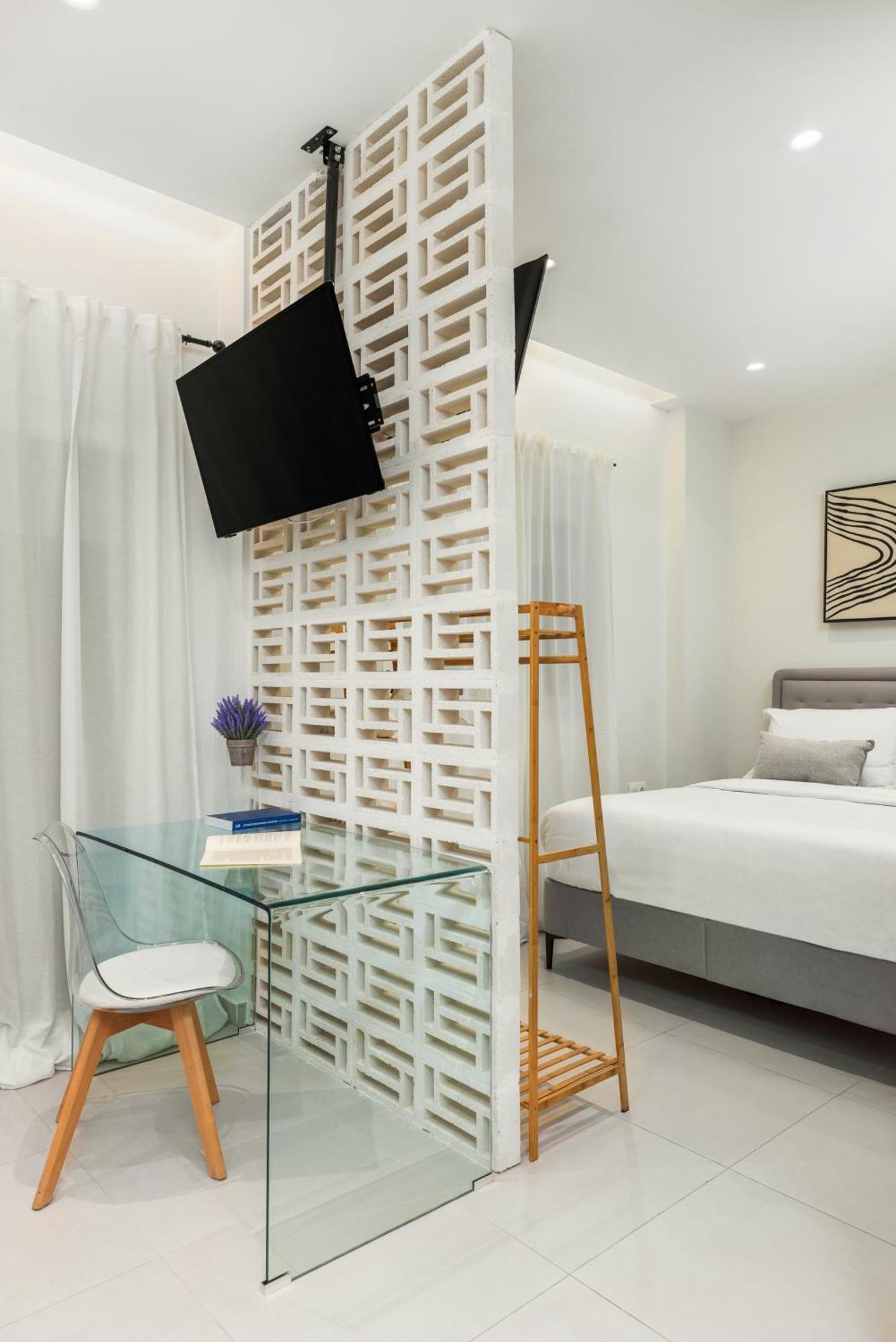 Blanc By Nest Daire *