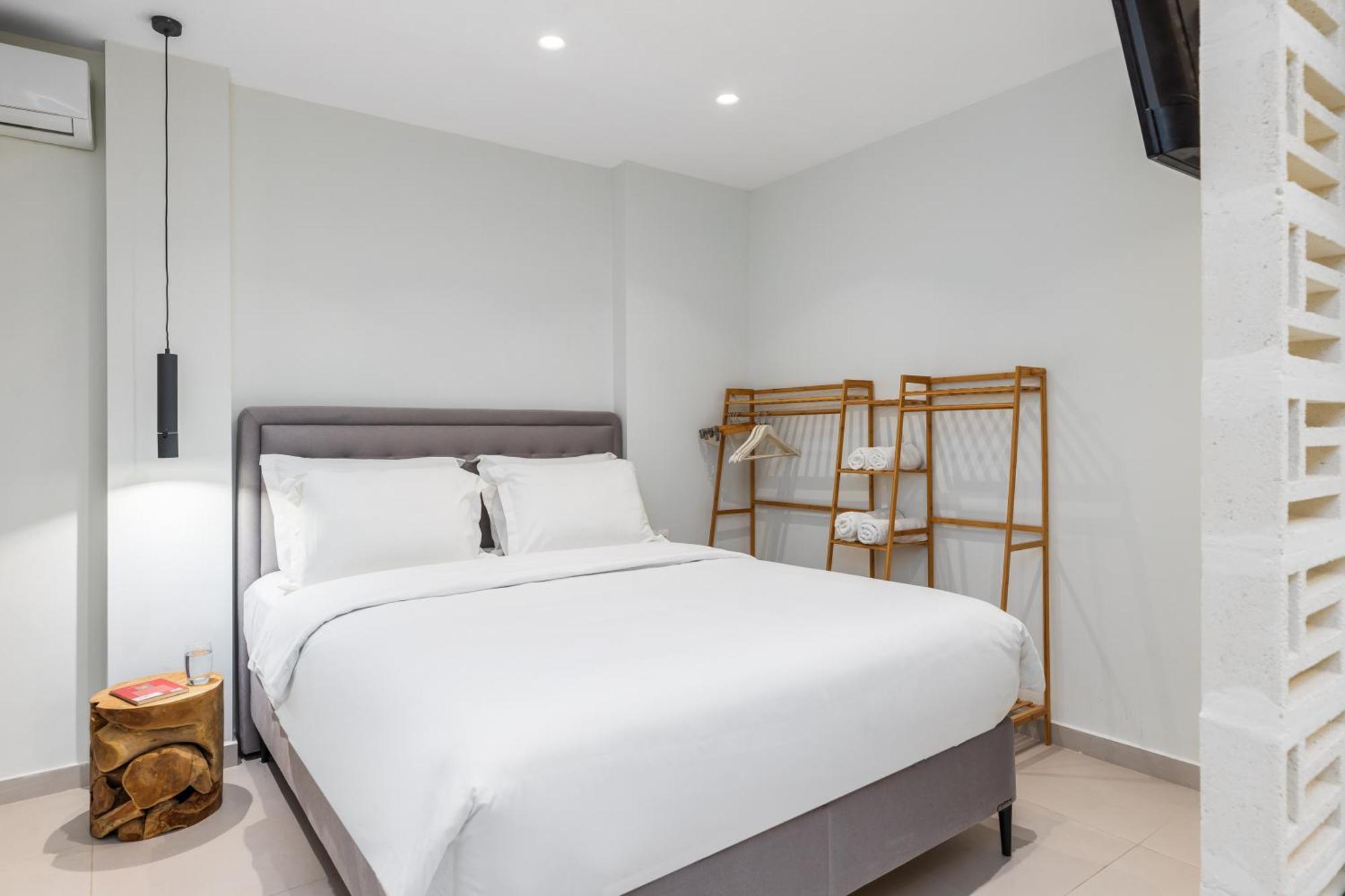Blanc By Nest Daire *
