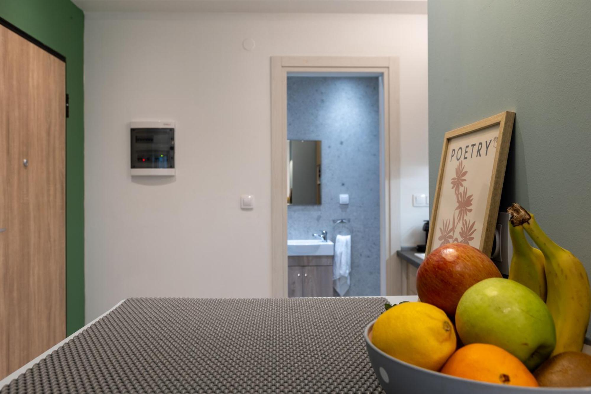 Homevision - Ladadika Insite Apartment