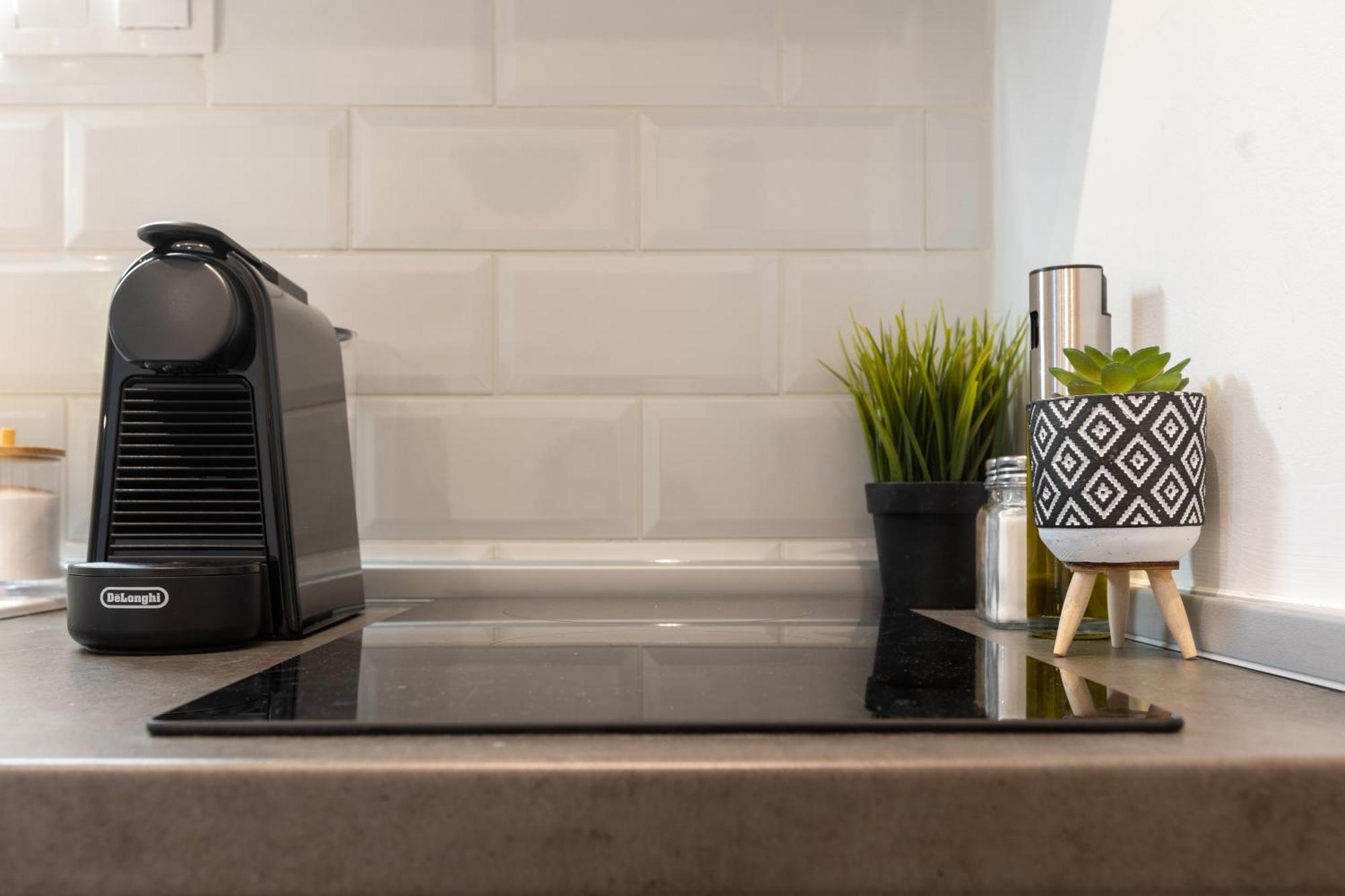 Apartment Homevision - Ladadika Insite