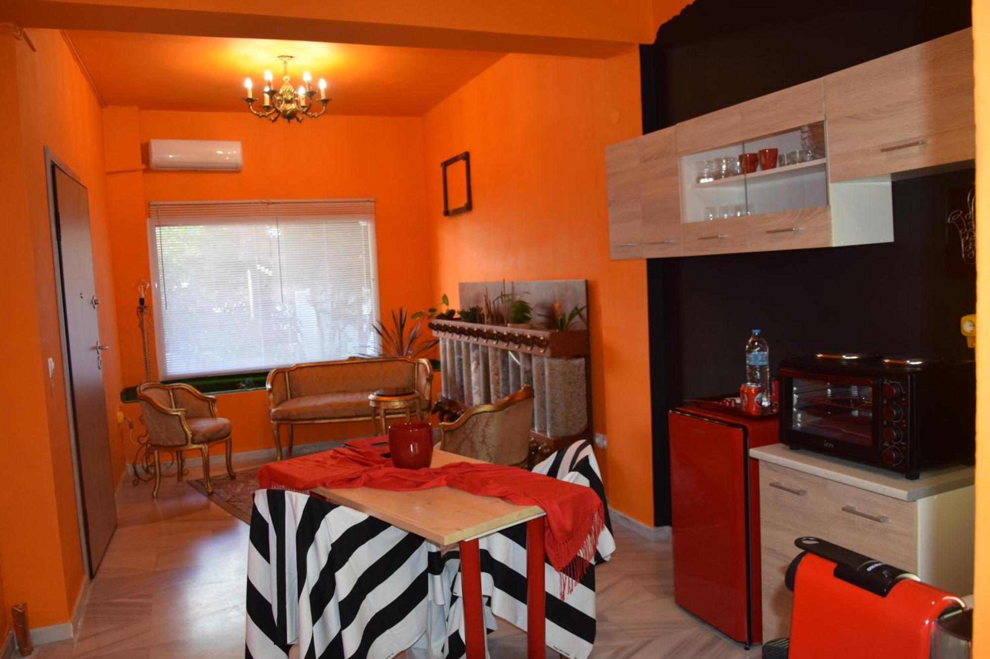 Bubbles & Art Experience Apartment